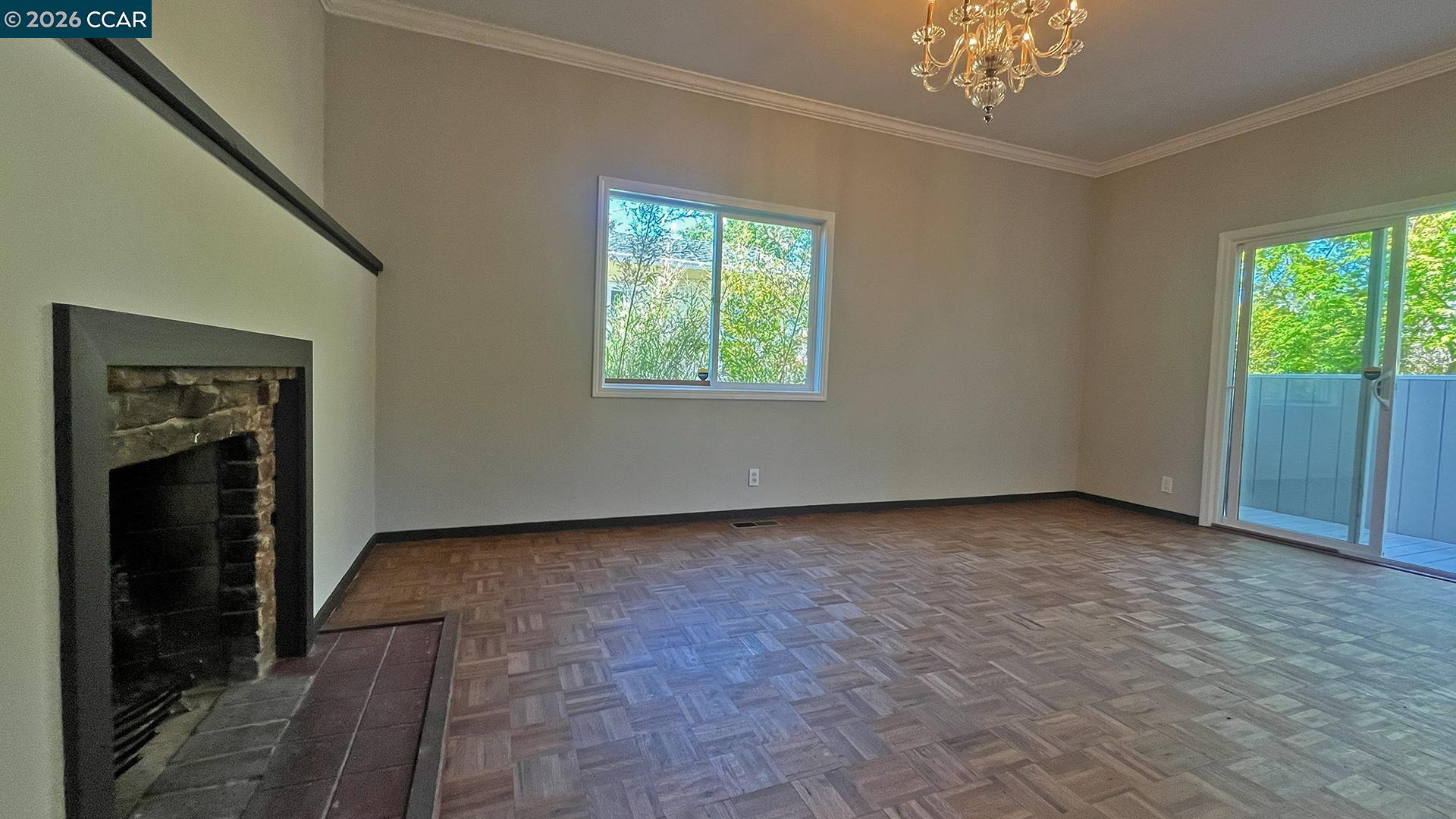 Detail Gallery Image 6 of 14 For 113 Bancroft Rd, Burlingame,  CA 94010 - 3 Beds | 1 Baths