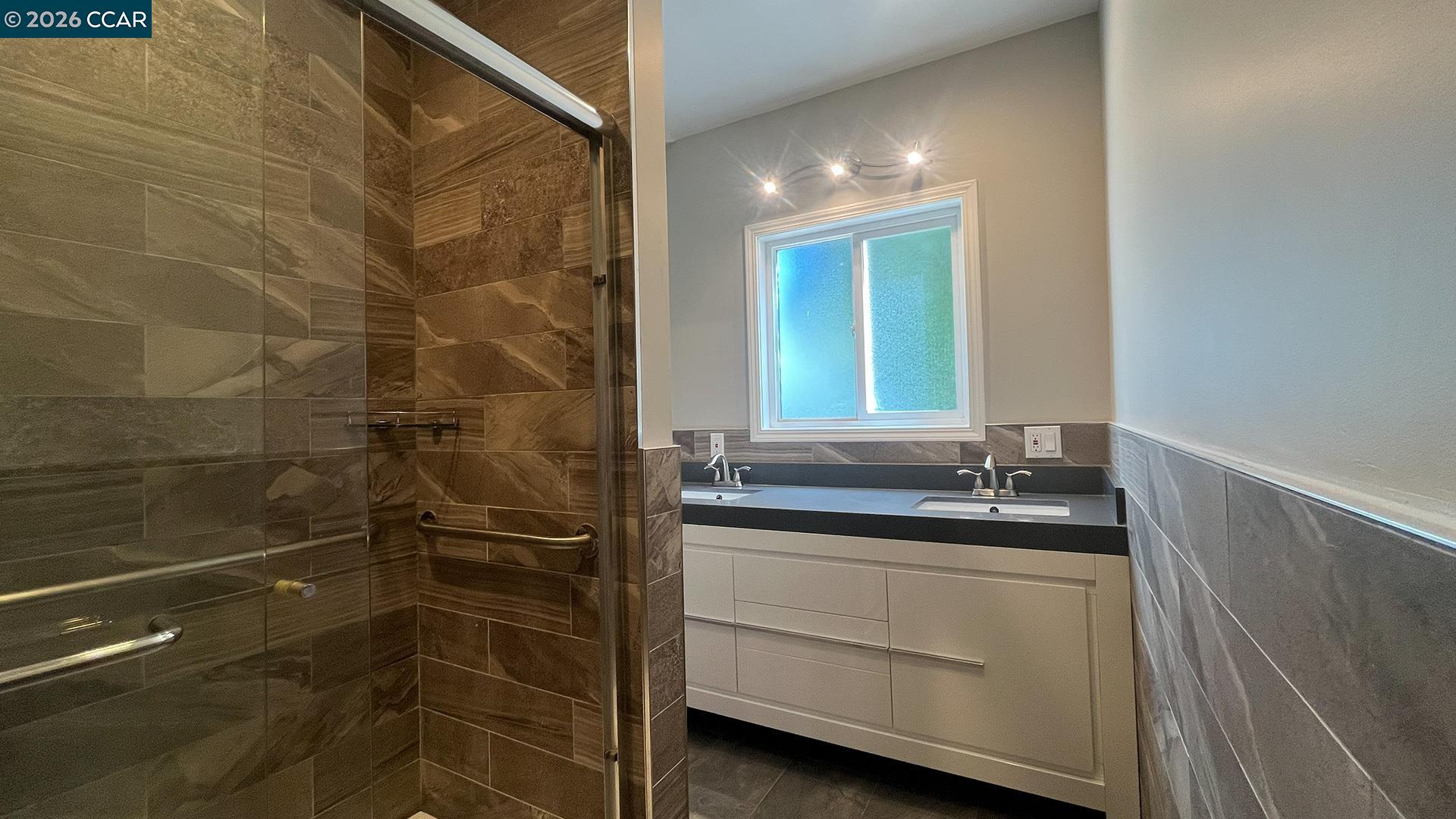 Detail Gallery Image 10 of 14 For 113 Bancroft Rd, Burlingame,  CA 94010 - 3 Beds | 1 Baths