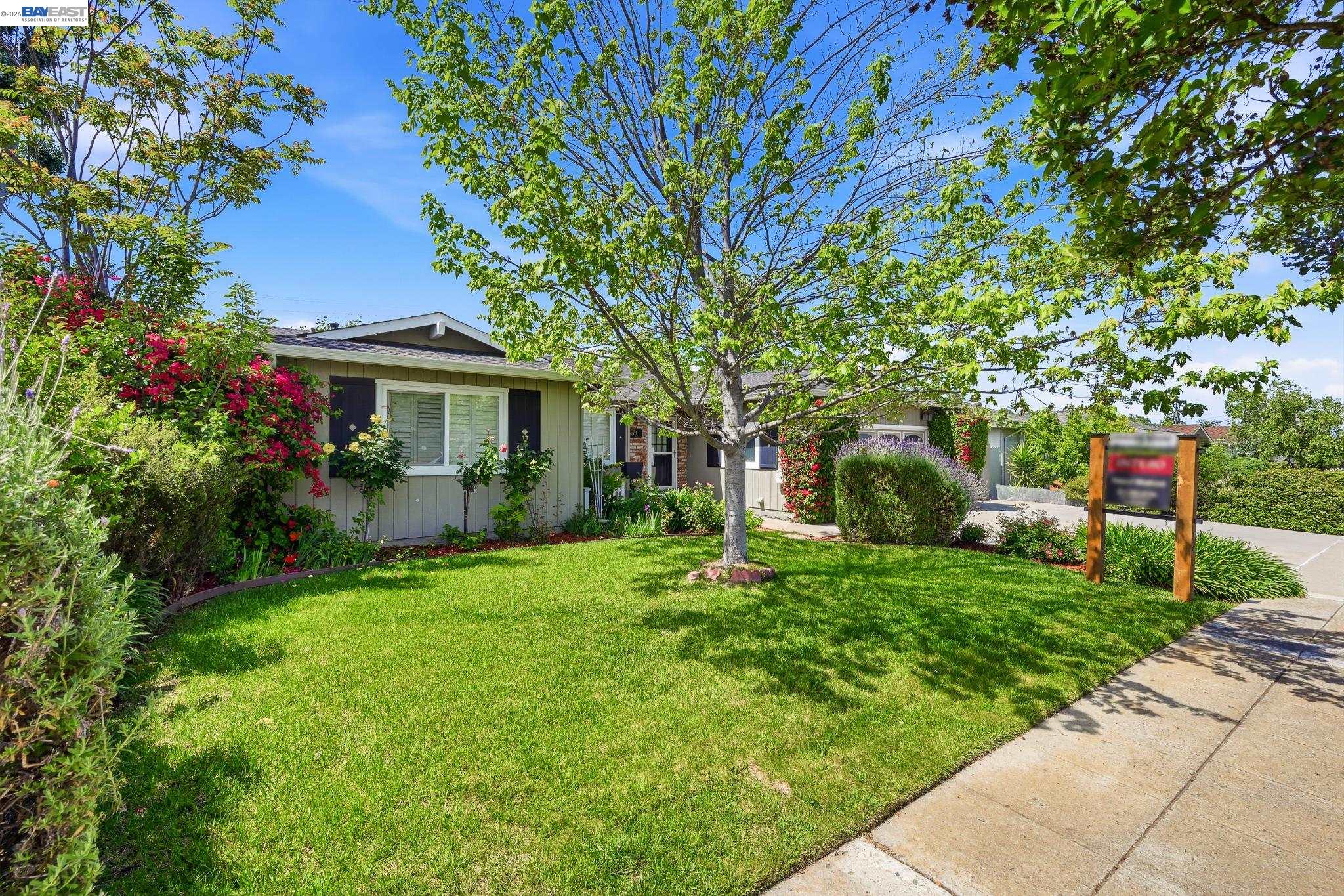 Detail Gallery Image 4 of 57 For 5673 Drysdale Dr, San Jose,  CA 95124 - 3 Beds | 2 Baths