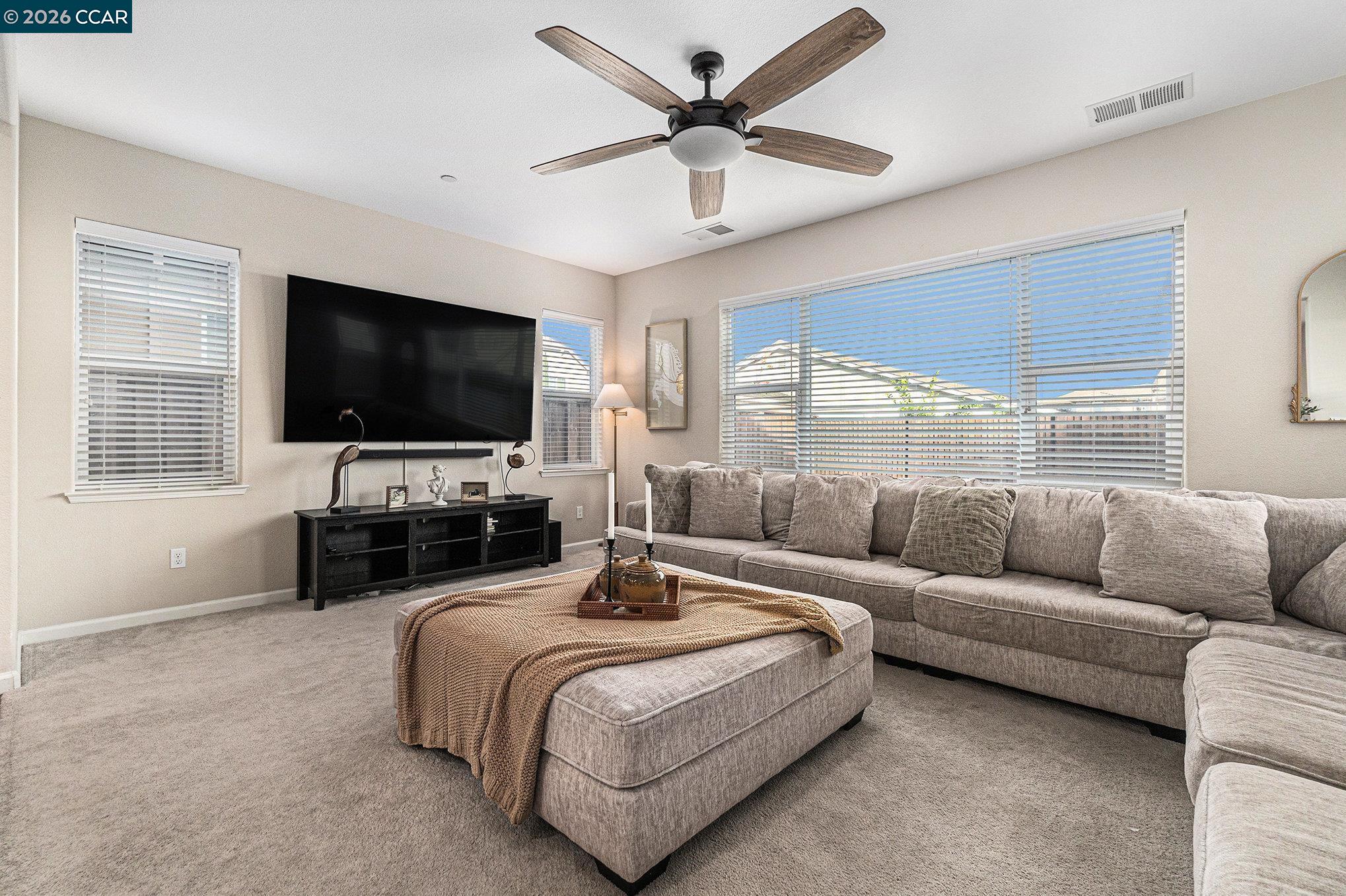 Detail Gallery Image 6 of 45 For 208 Littleton St, Oakley,  CA 94561 - 5 Beds | 4 Baths