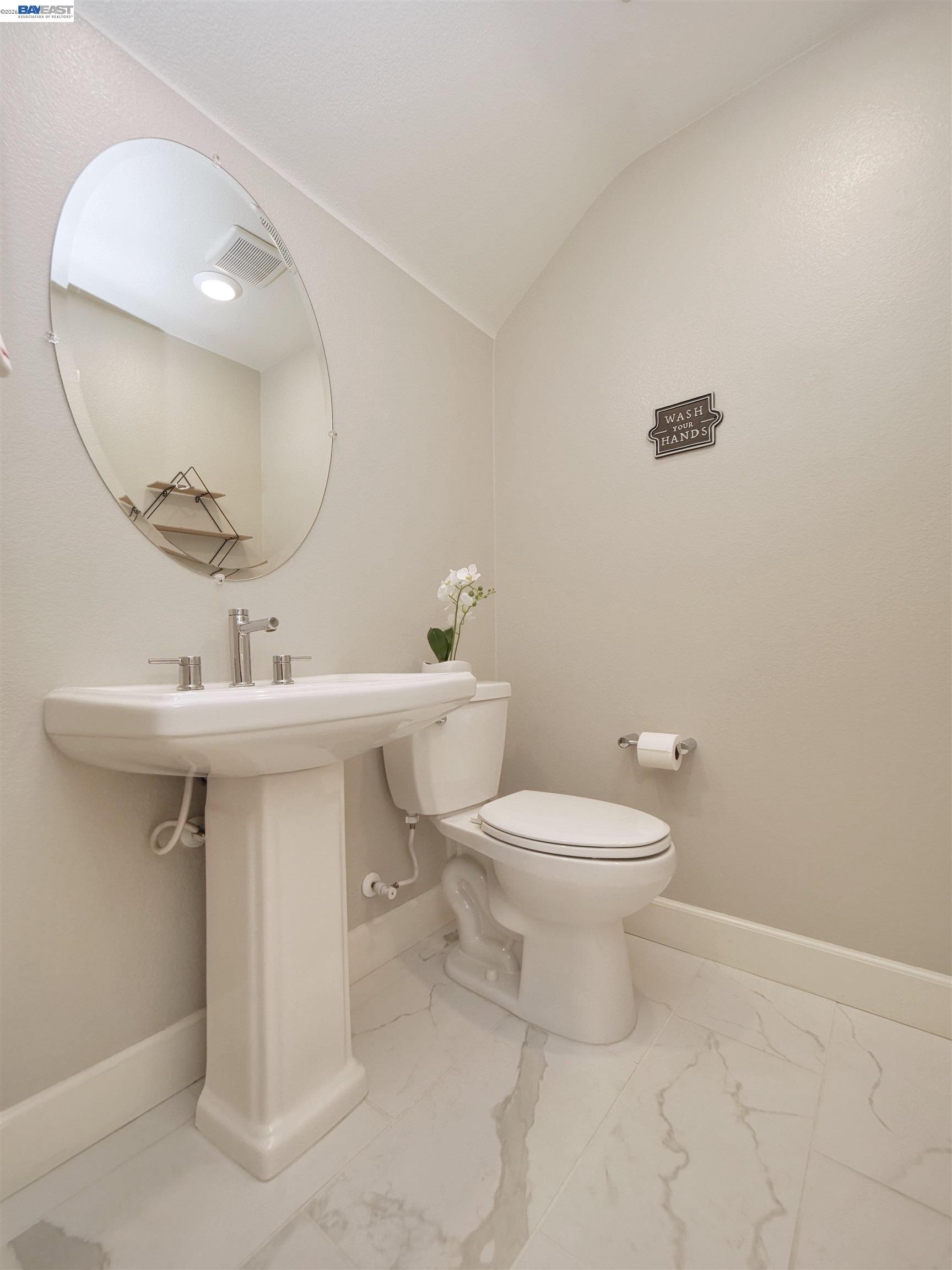 Detail Gallery Image 8 of 56 For 2582 Azalea Ave, Tracy,  CA 95376 - 4 Beds | 3/1 Baths