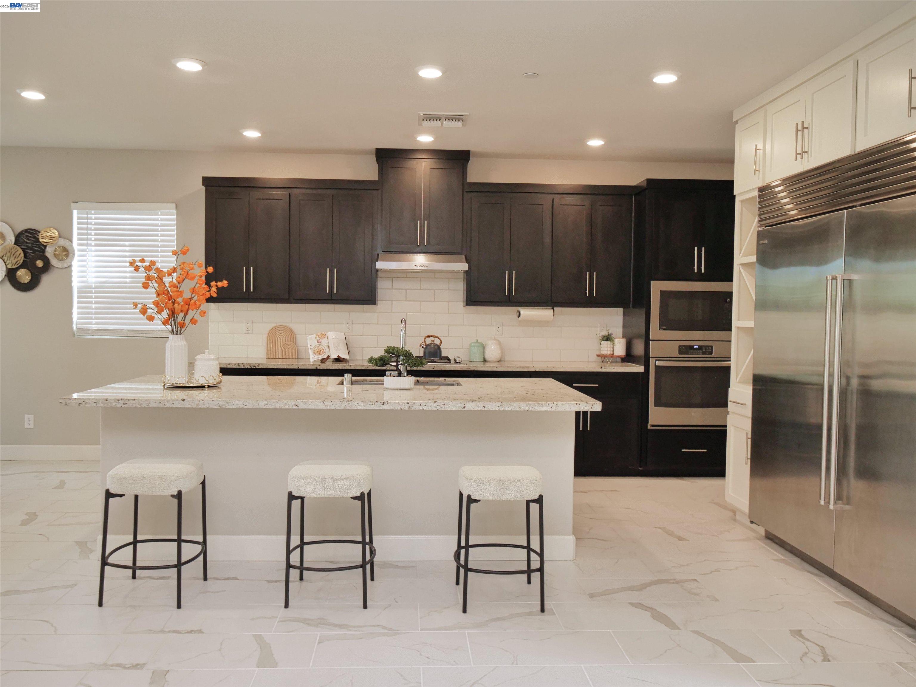 Detail Gallery Image 9 of 56 For 2582 Azalea Ave, Tracy,  CA 95376 - 4 Beds | 3/1 Baths