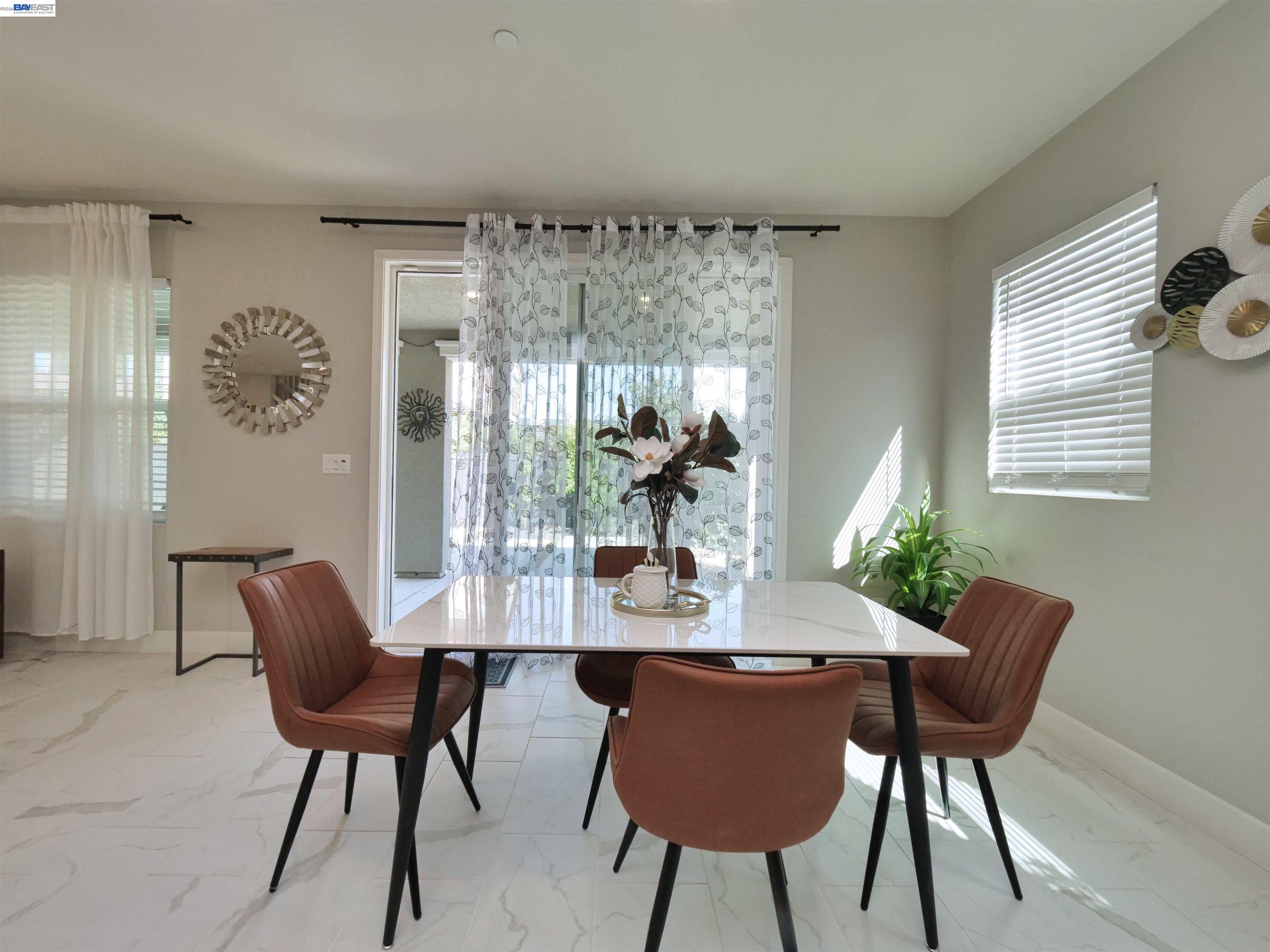 Detail Gallery Image 10 of 56 For 2582 Azalea Ave, Tracy,  CA 95376 - 4 Beds | 3/1 Baths