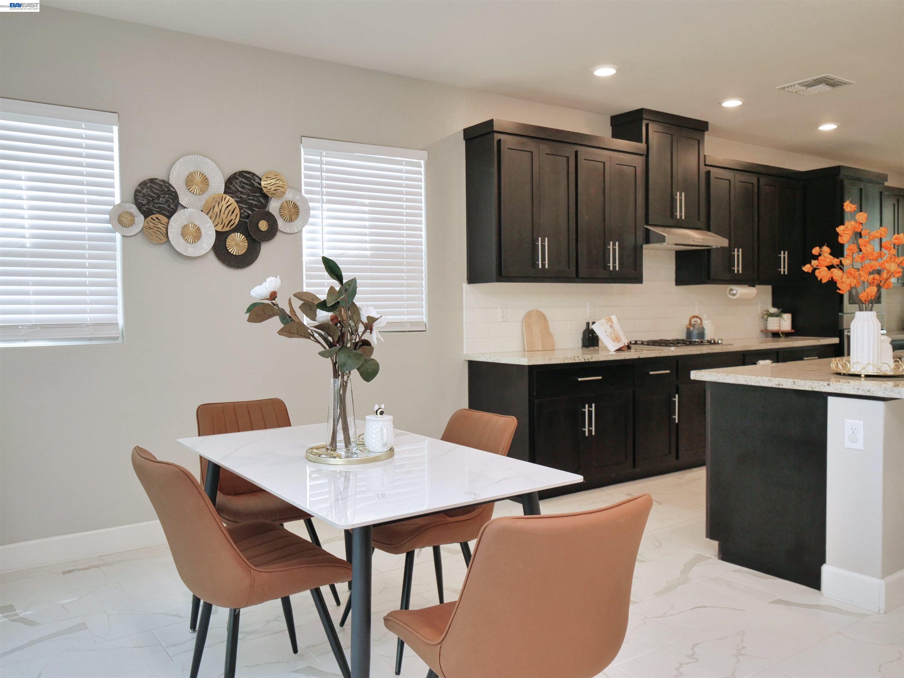 Detail Gallery Image 11 of 56 For 2582 Azalea Ave, Tracy,  CA 95376 - 4 Beds | 3/1 Baths