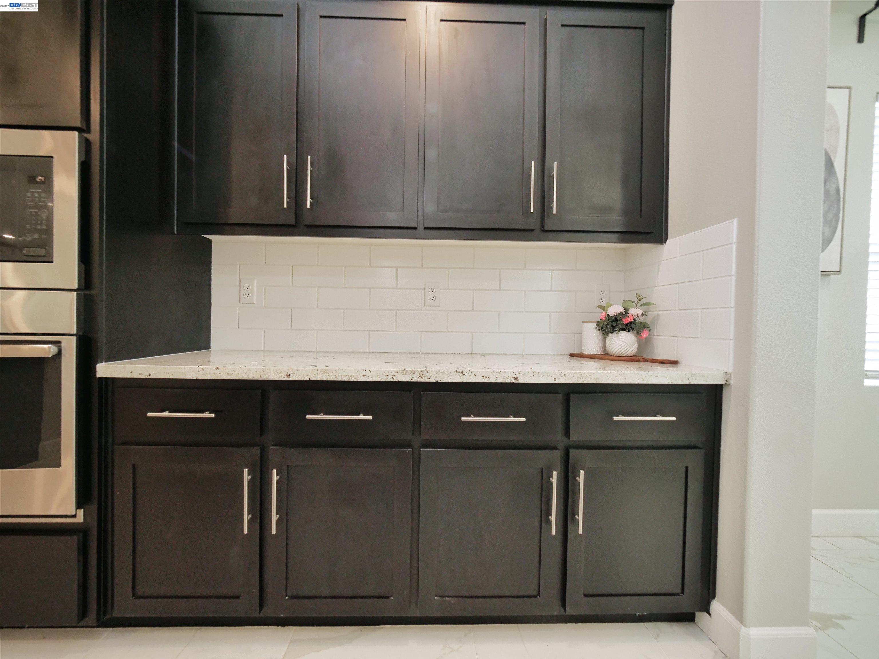 Detail Gallery Image 13 of 56 For 2582 Azalea Ave, Tracy,  CA 95376 - 4 Beds | 3/1 Baths