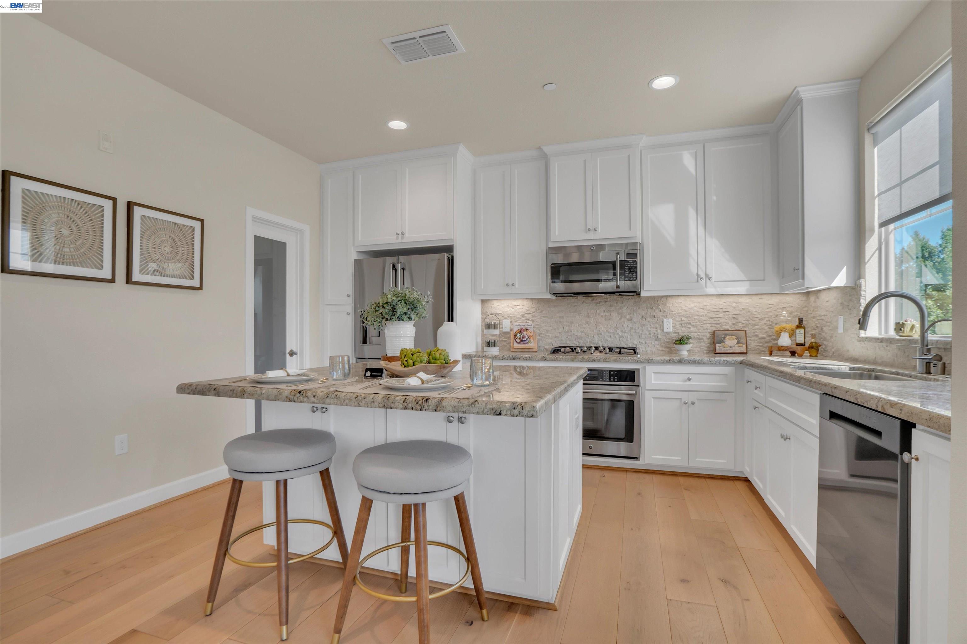 Photo #6: 41130085 Listing: Photo #6