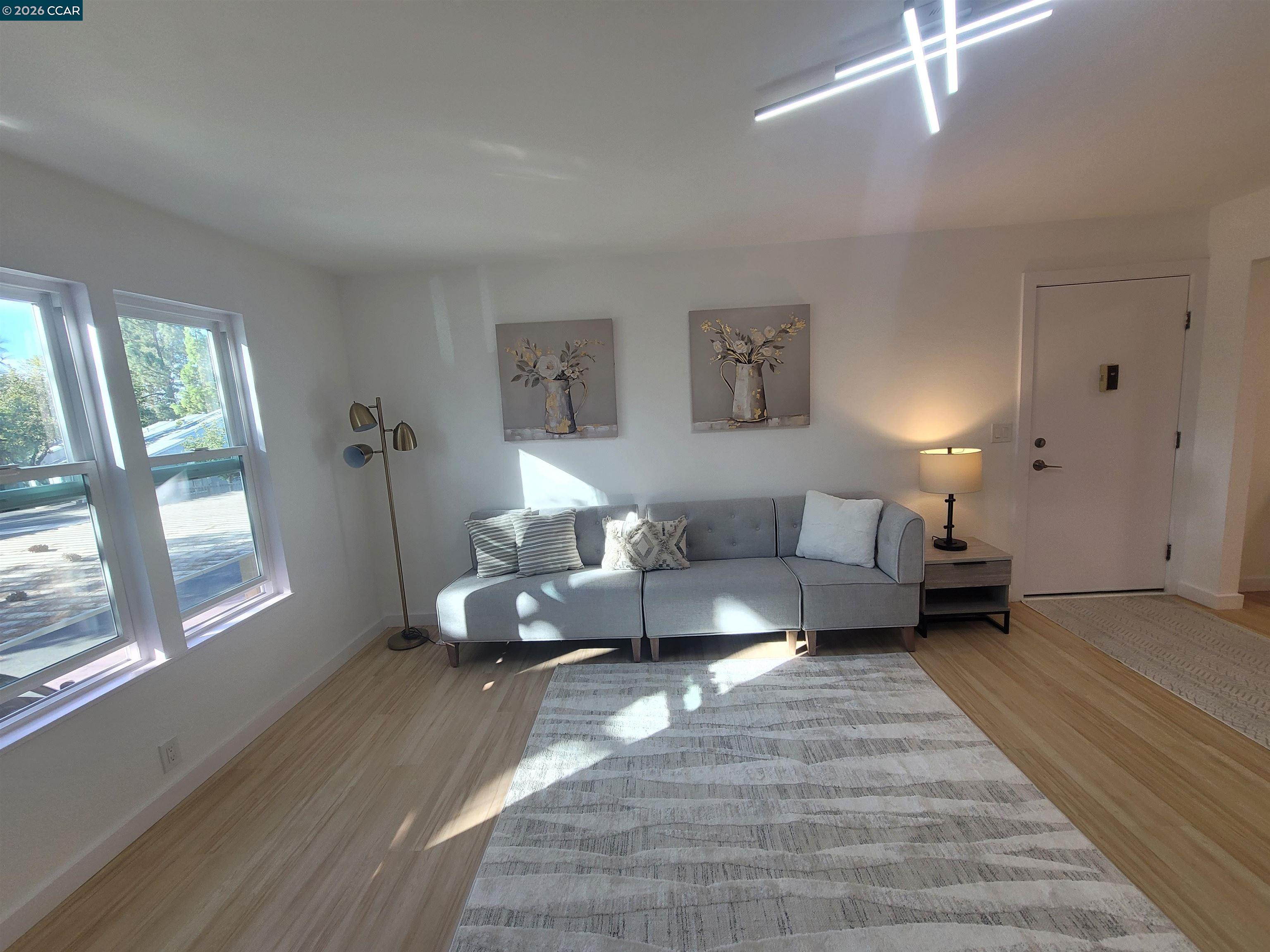 Photo #7: 41130088 Listing: Photo #7