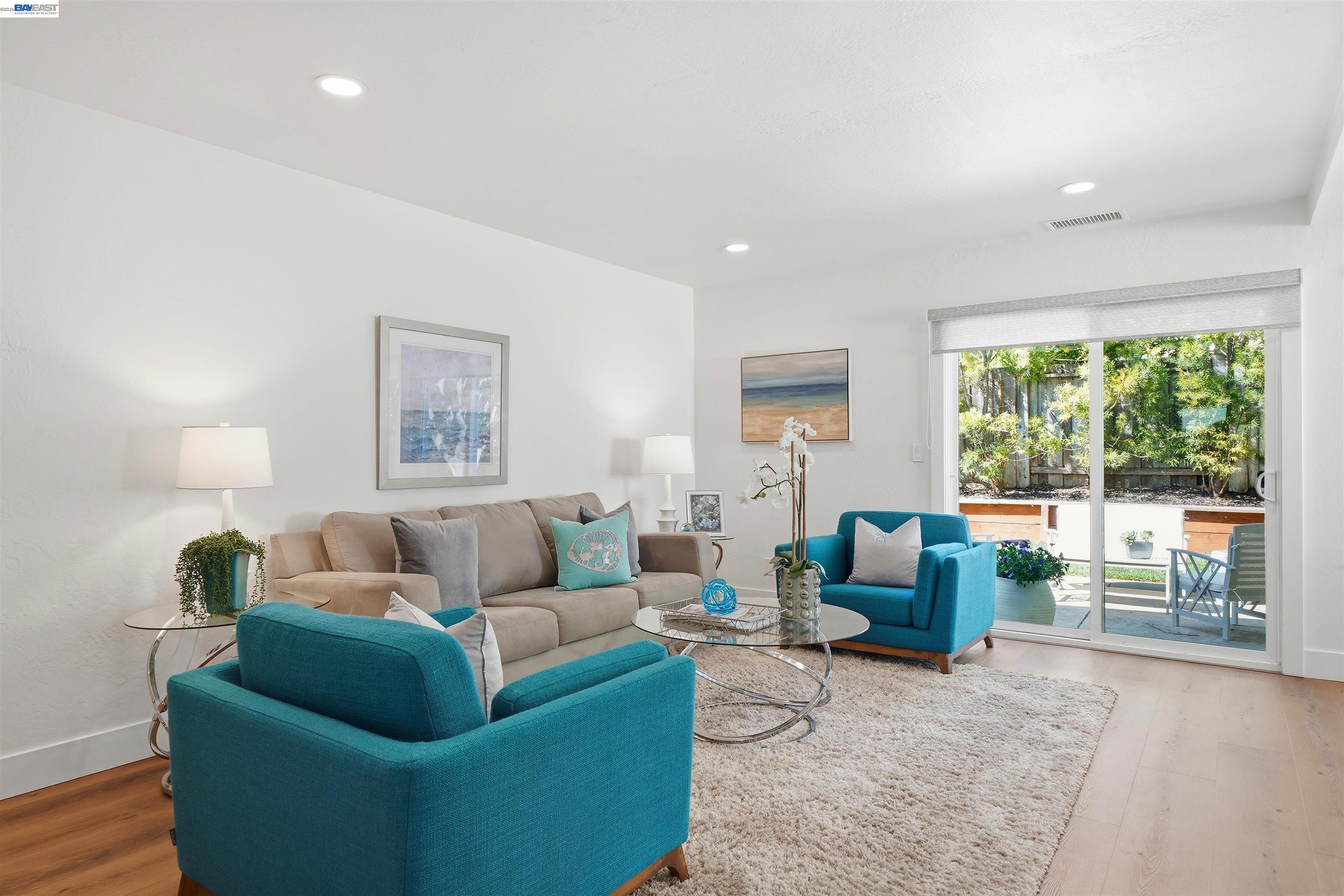 Detail Gallery Image 8 of 38 For 4350 Columbine Dr, Pleasanton,  CA 94588 - 3 Beds | 2 Baths