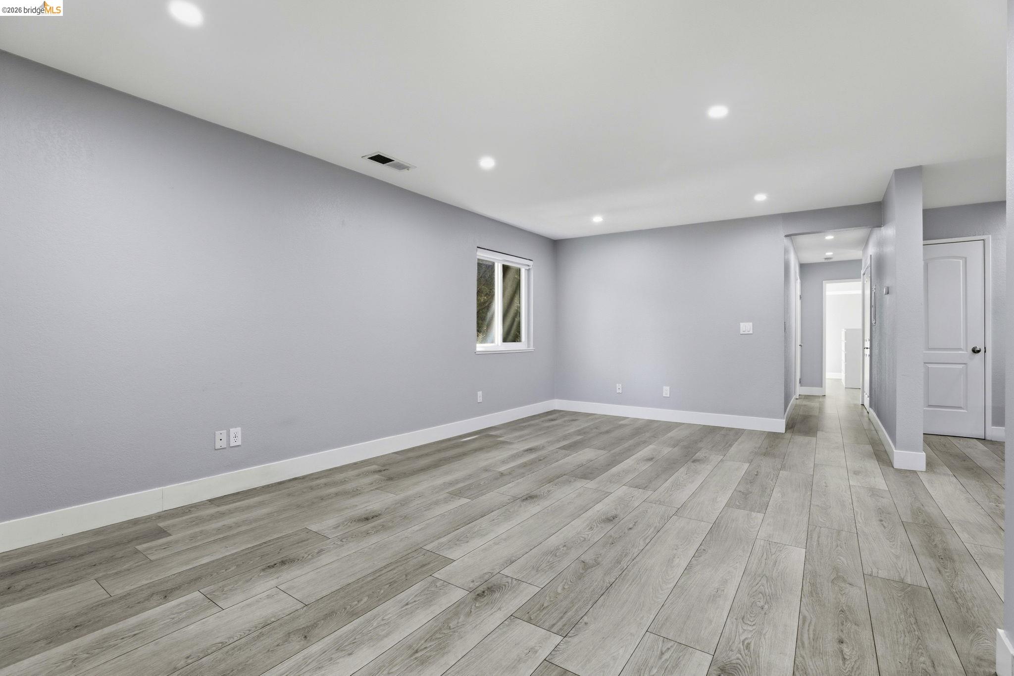 Photo #12: 41130095 Listing: Photo #12