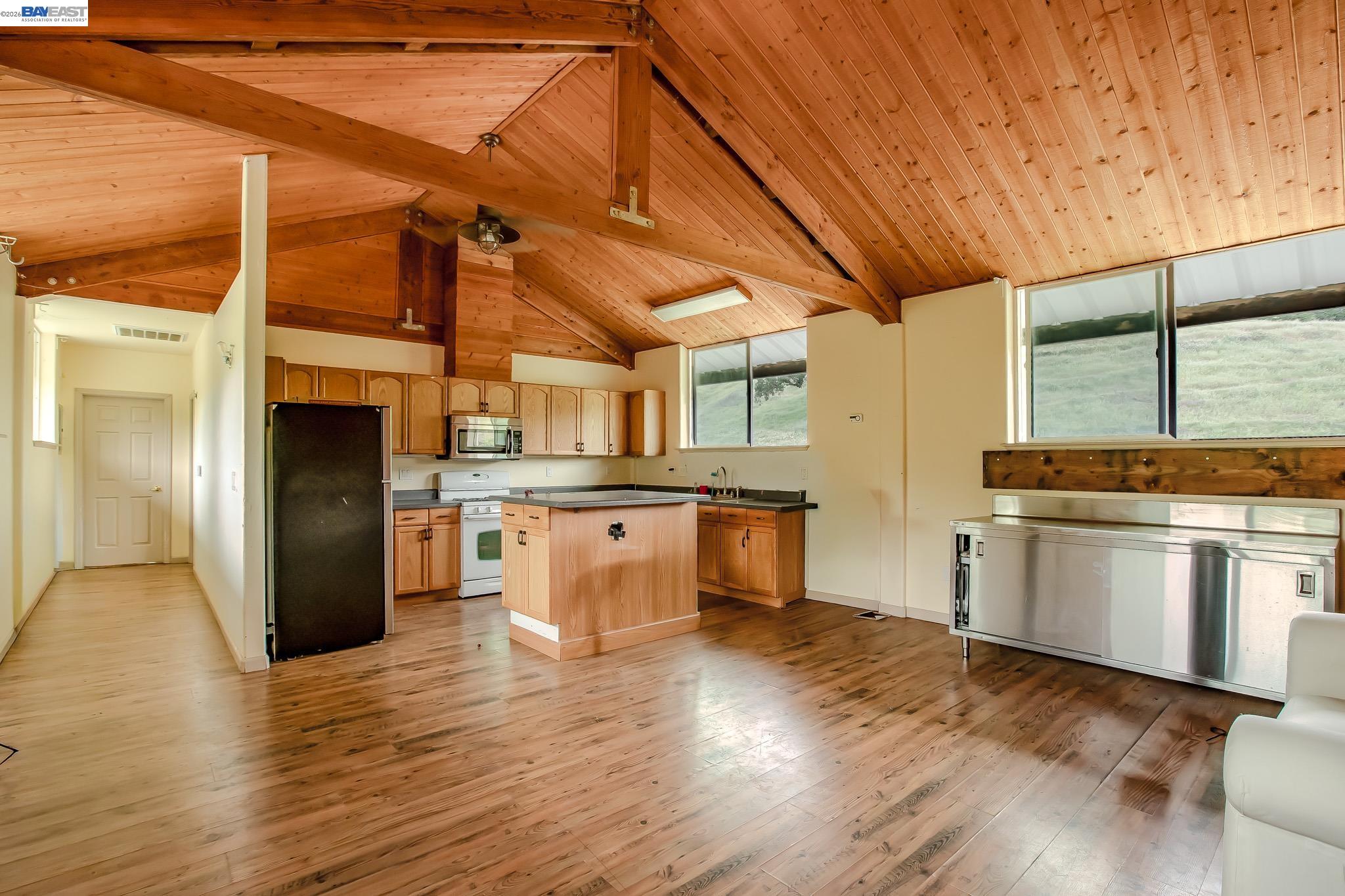 Detail Gallery Image 11 of 60 For 6115 Morgan Territory Rd, Clayton,  CA 94517 - 2 Beds | 1 Baths