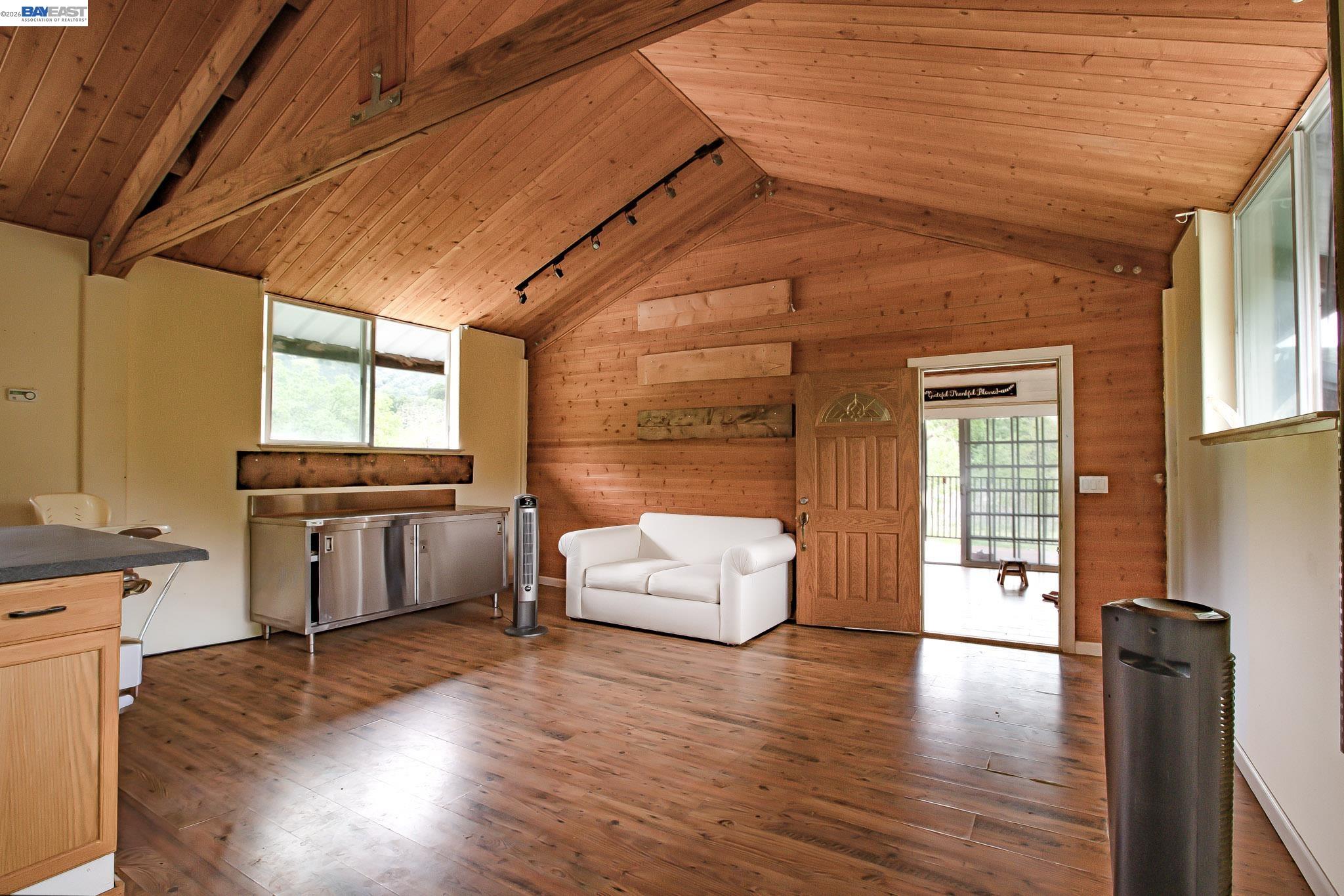 Detail Gallery Image 8 of 60 For 6115 Morgan Territory Rd, Clayton,  CA 94517 - 2 Beds | 1 Baths