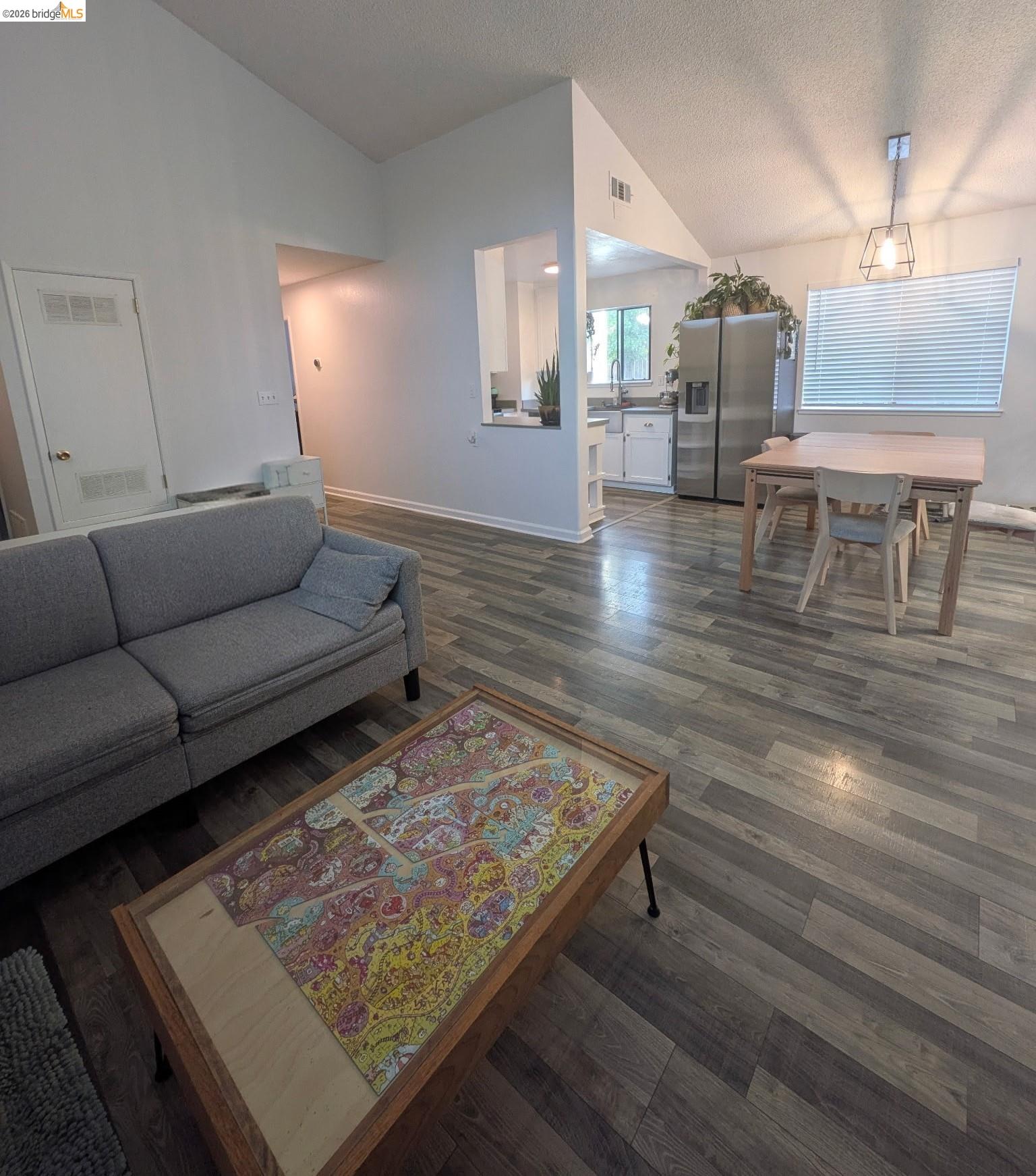 Photo #1: 41130104 Listing: Photo #1