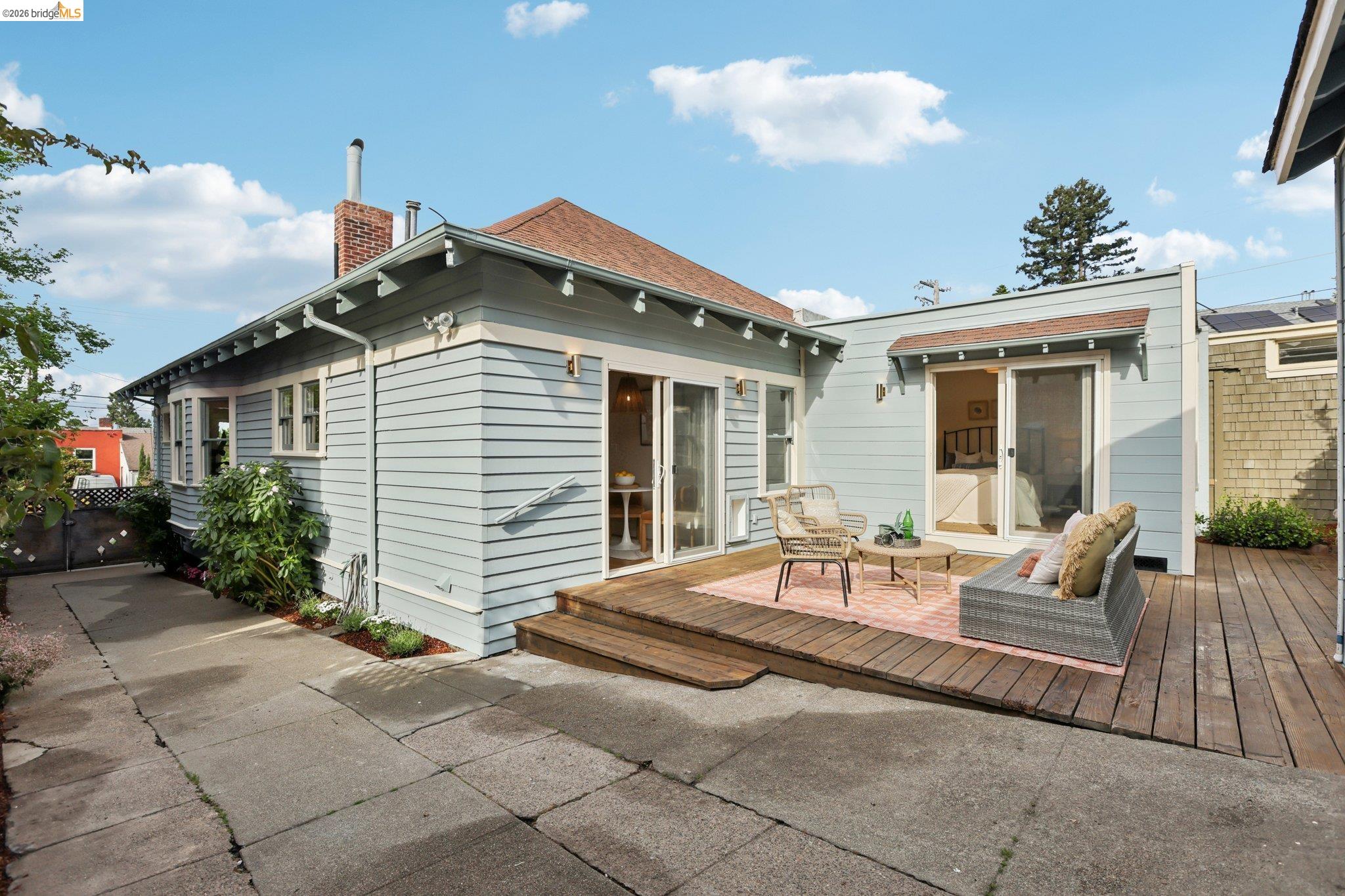 Detail Gallery Image 26 of 31 For 216 John St, Oakland,  CA 94611 - 3 Beds | 1 Baths