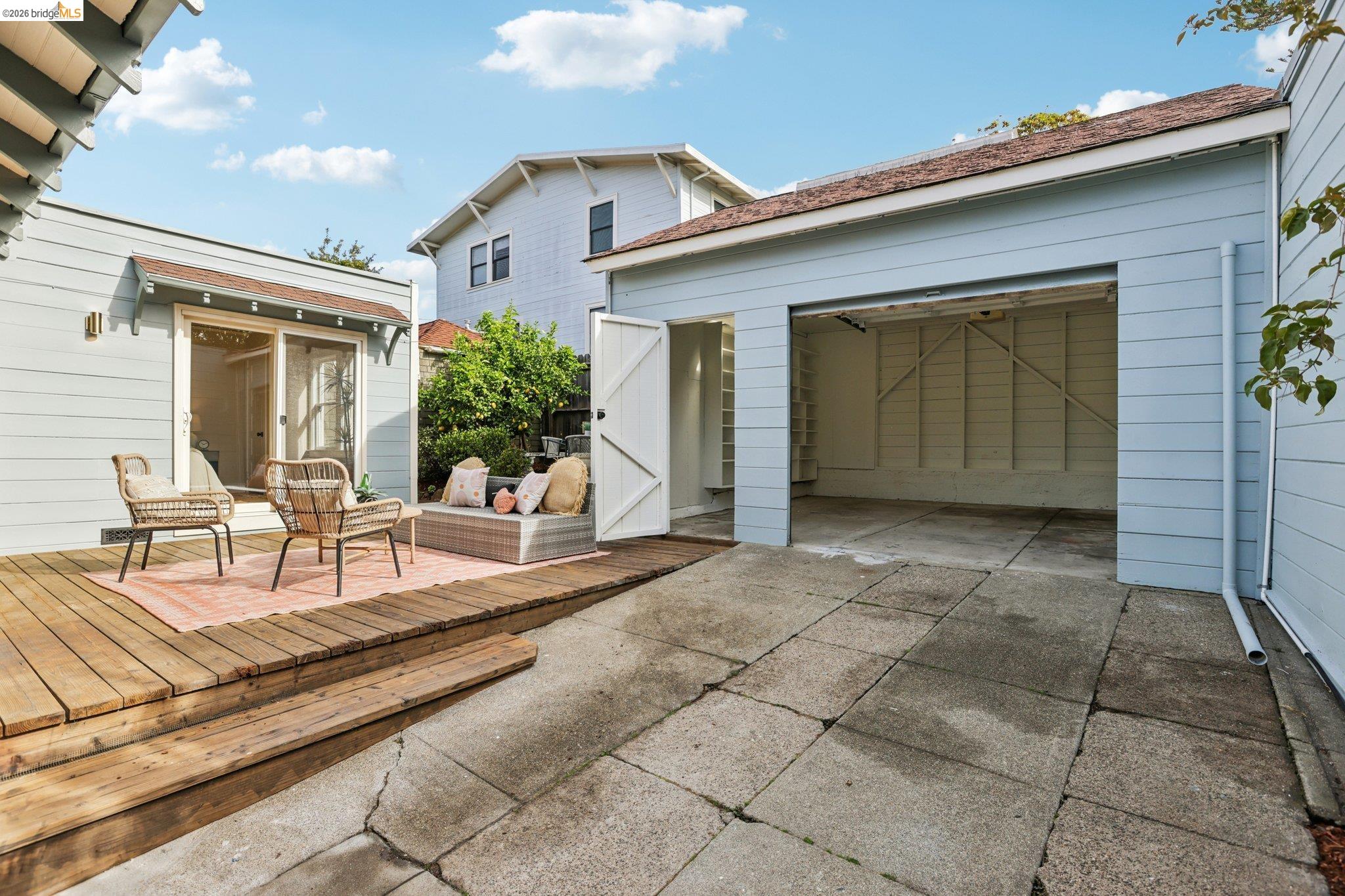 Detail Gallery Image 29 of 31 For 216 John St, Oakland,  CA 94611 - 3 Beds | 1 Baths