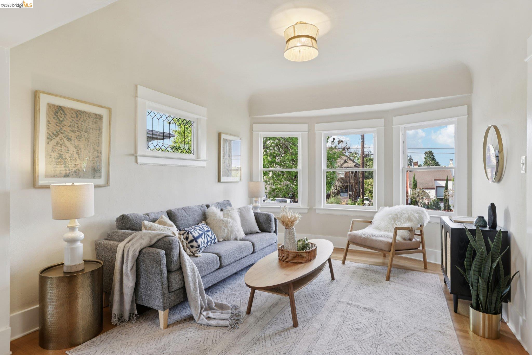 Detail Gallery Image 6 of 31 For 216 John St, Oakland,  CA 94611 - 3 Beds | 1 Baths