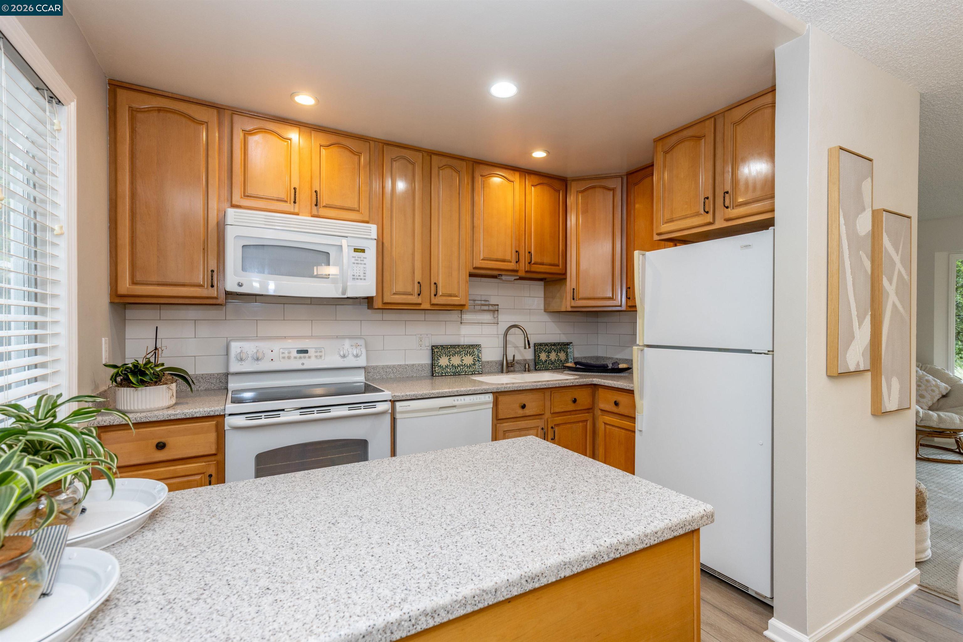 3152 Ptarmigan Dr UNIT 2, Walnut Creek, CA, 94595