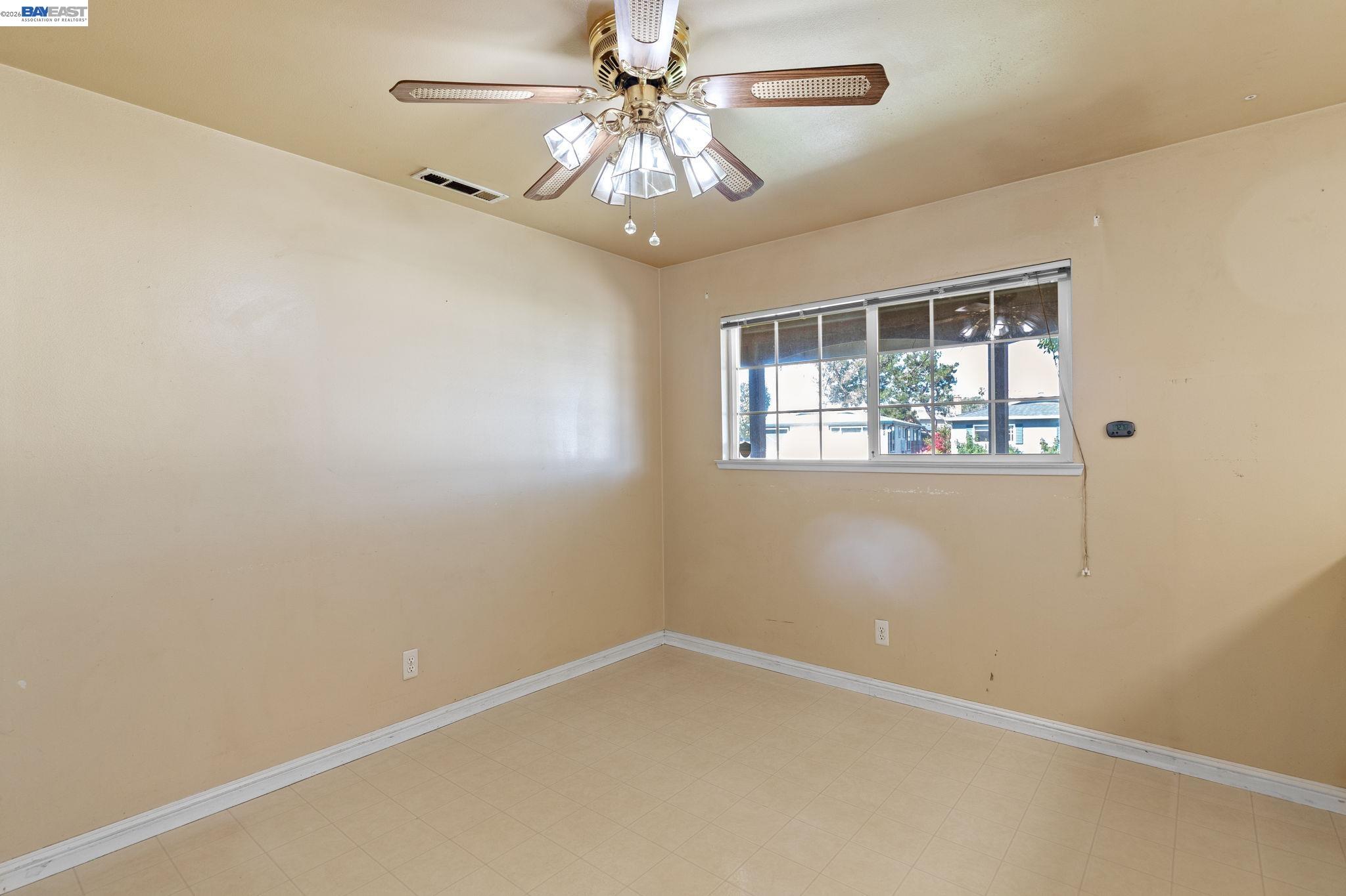 Detail Gallery Image 13 of 46 For 35446 Cleremont Dr, Newark,  CA 94560 - 3 Beds | 2 Baths