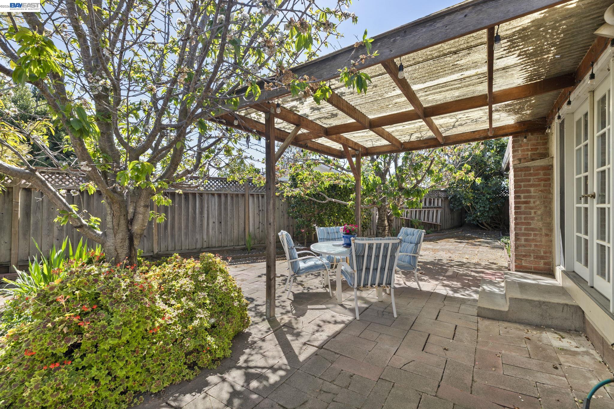 Detail Gallery Image 33 of 46 For 35446 Cleremont Dr, Newark,  CA 94560 - 3 Beds | 2 Baths