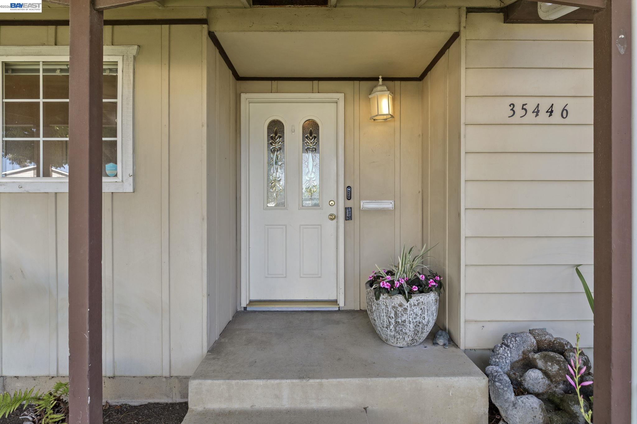 Detail Gallery Image 3 of 46 For 35446 Cleremont Dr, Newark,  CA 94560 - 3 Beds | 2 Baths
