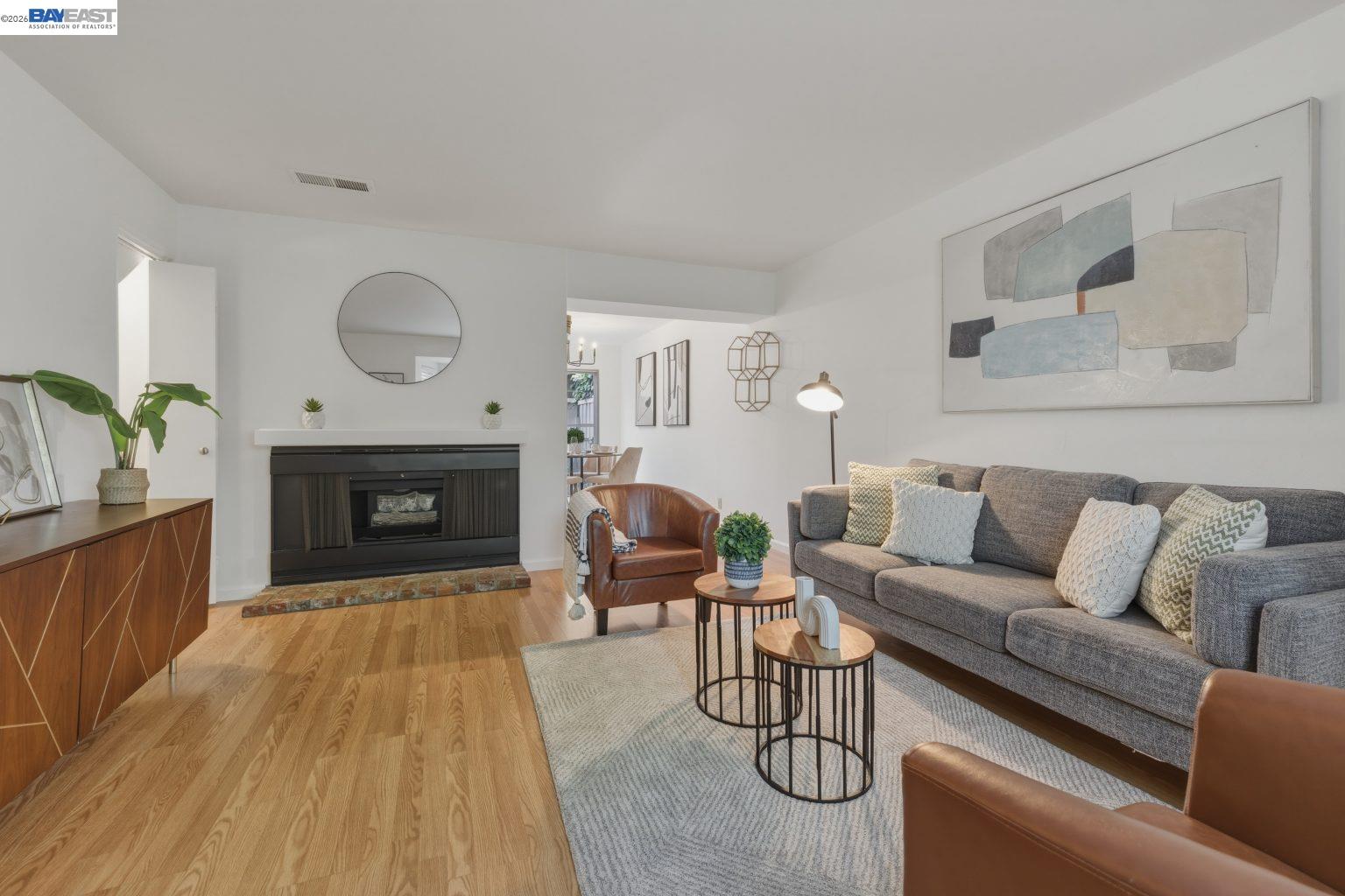 Photo #3: 41130133 Listing: Photo #3