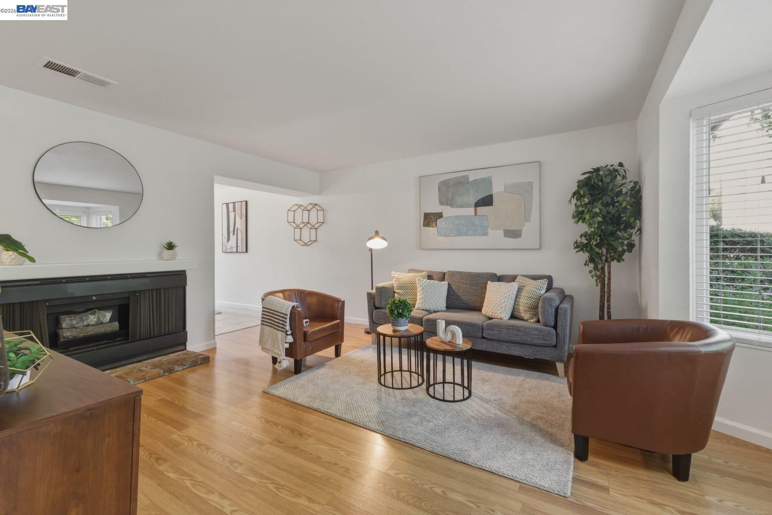 Photo #4: 41130133 Listing: Photo #4