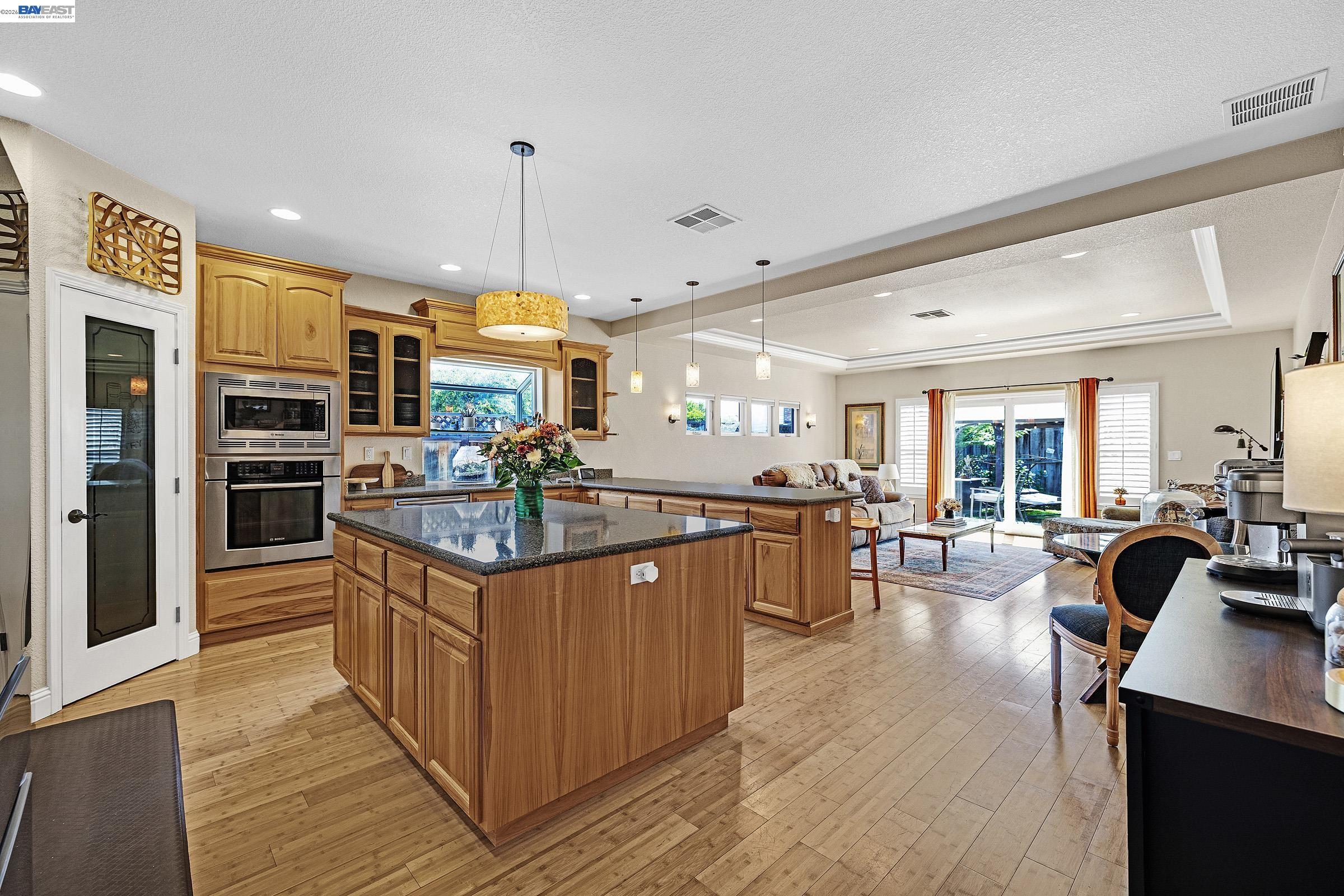 Detail Gallery Image 13 of 39 For 34515 Bentley Ct, Fremont,  CA 94555 - 4 Beds | 2 Baths