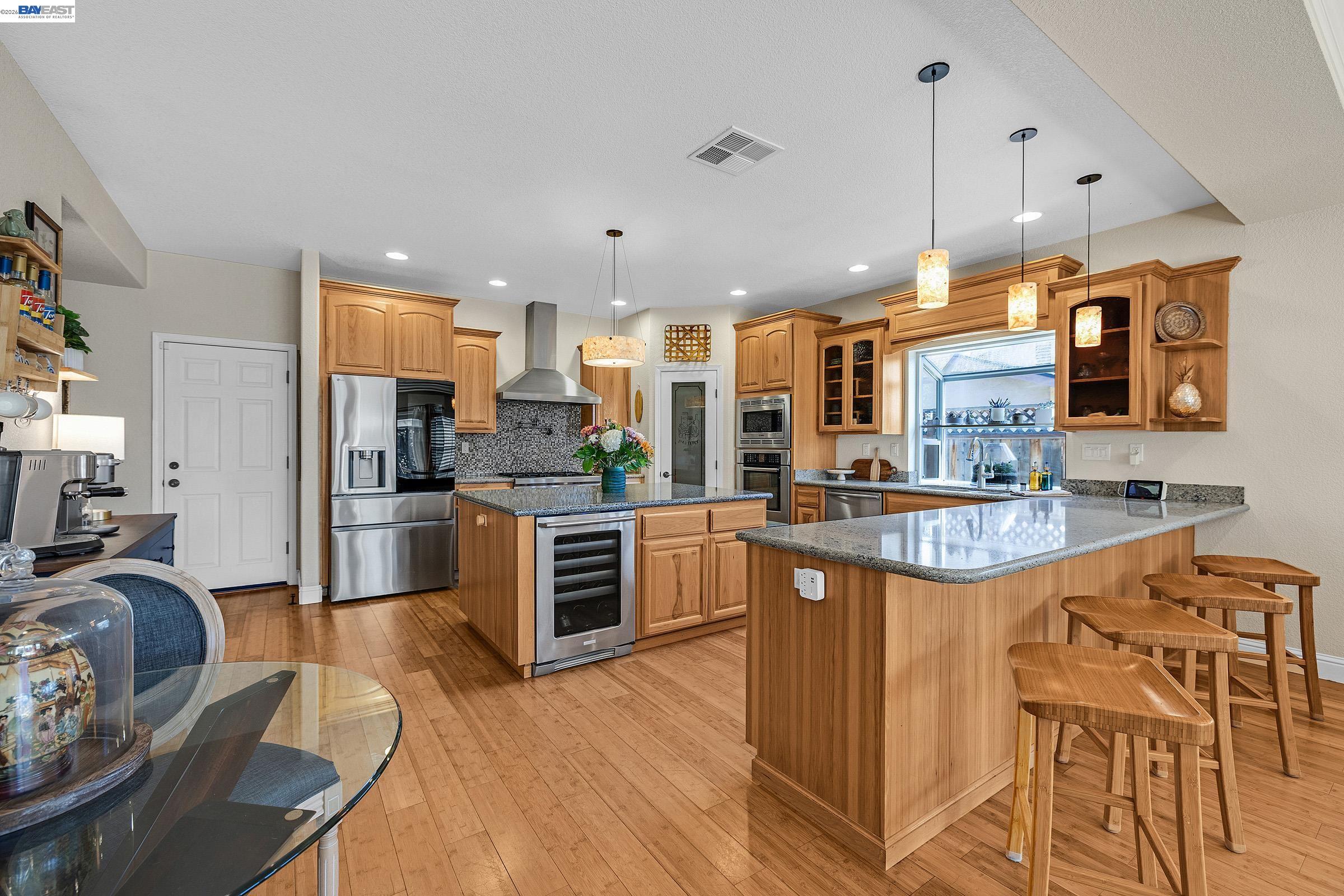 Detail Gallery Image 16 of 39 For 34515 Bentley Ct, Fremont,  CA 94555 - 4 Beds | 2 Baths