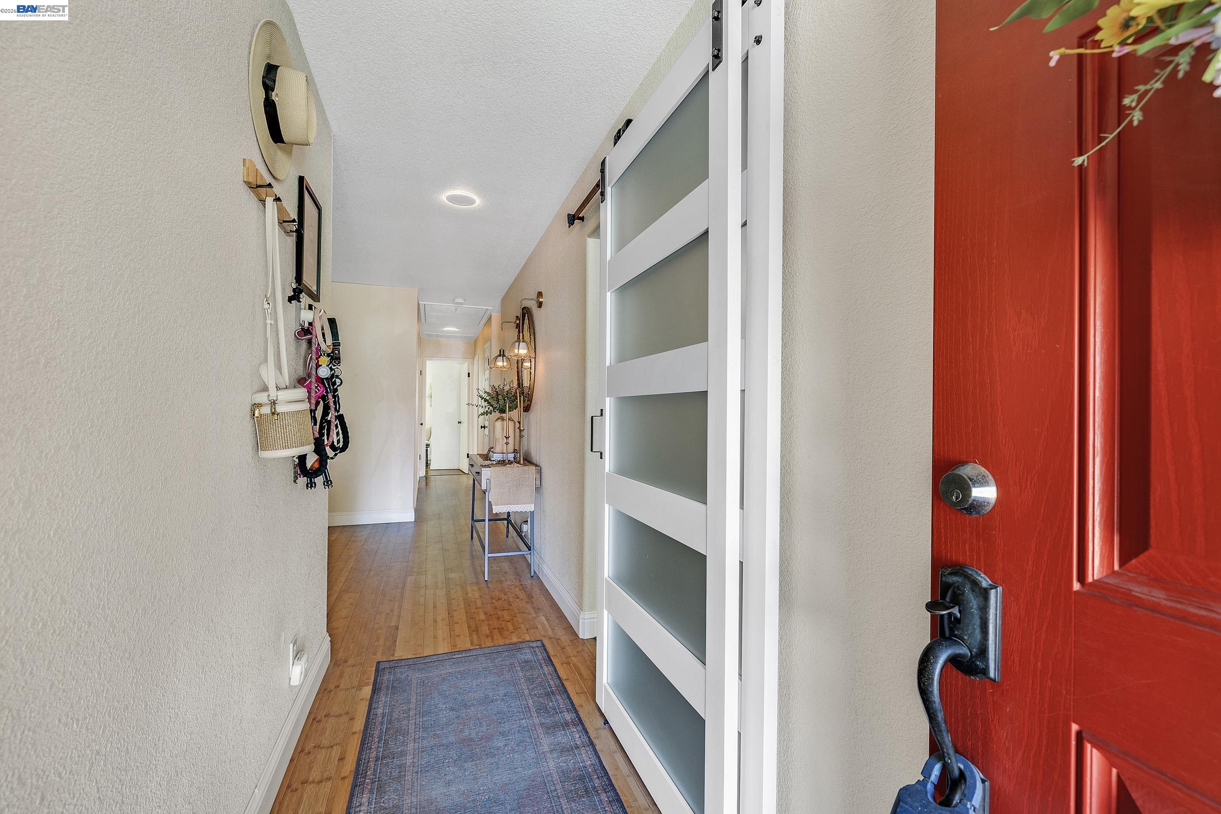 Detail Gallery Image 4 of 39 For 34515 Bentley Ct, Fremont,  CA 94555 - 4 Beds | 2 Baths