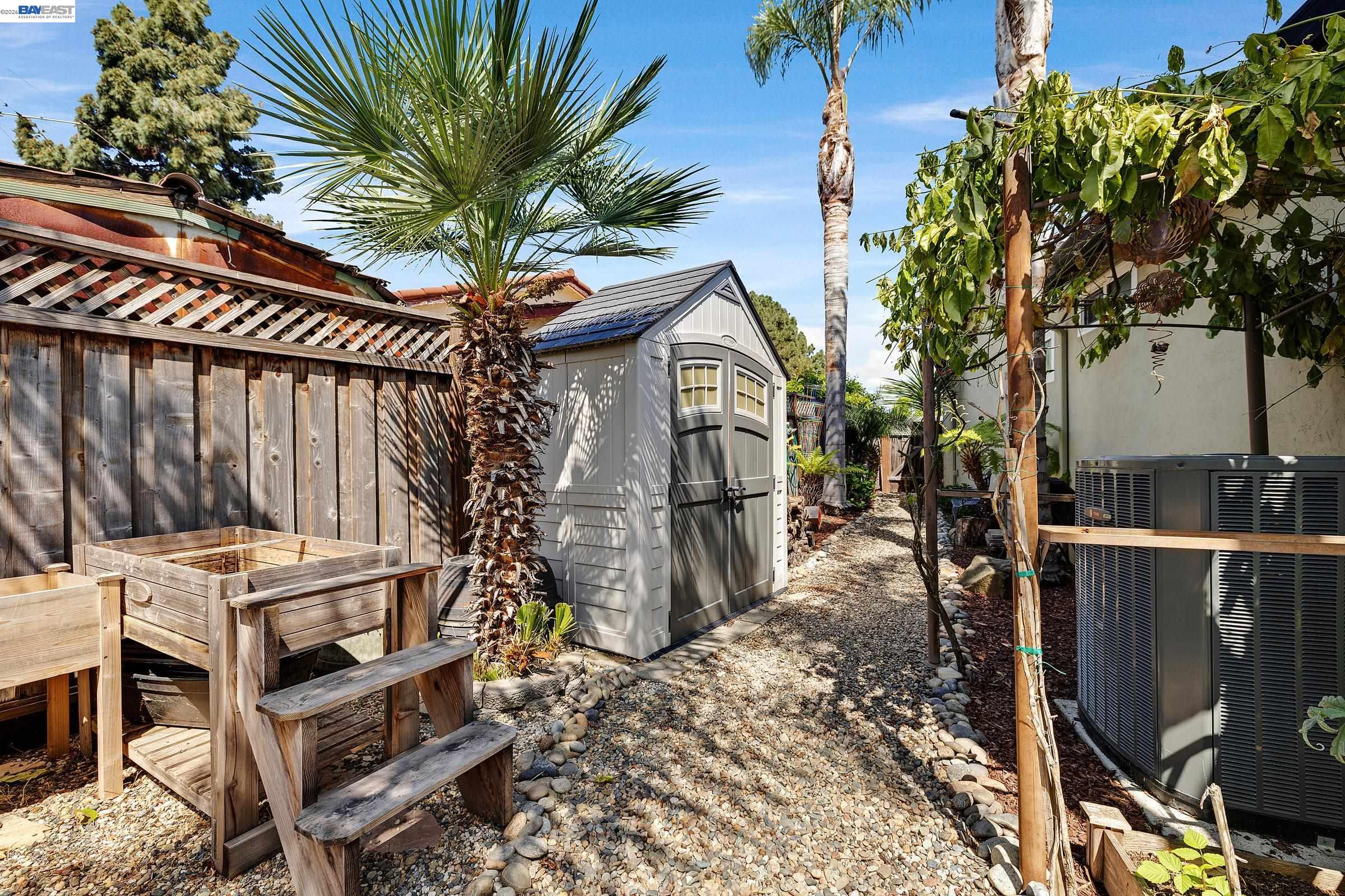 Detail Gallery Image 38 of 39 For 34515 Bentley Ct, Fremont,  CA 94555 - 4 Beds | 2 Baths