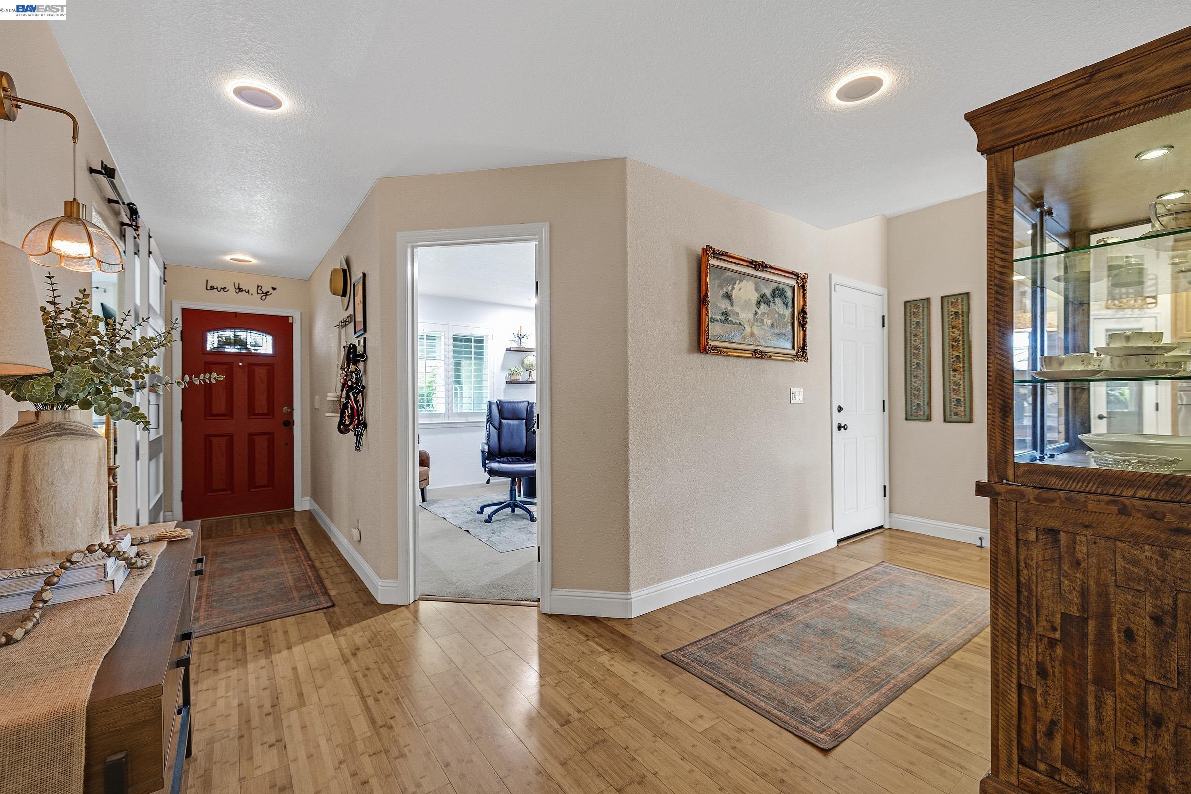 Detail Gallery Image 10 of 39 For 34515 Bentley Ct, Fremont,  CA 94555 - 4 Beds | 2 Baths