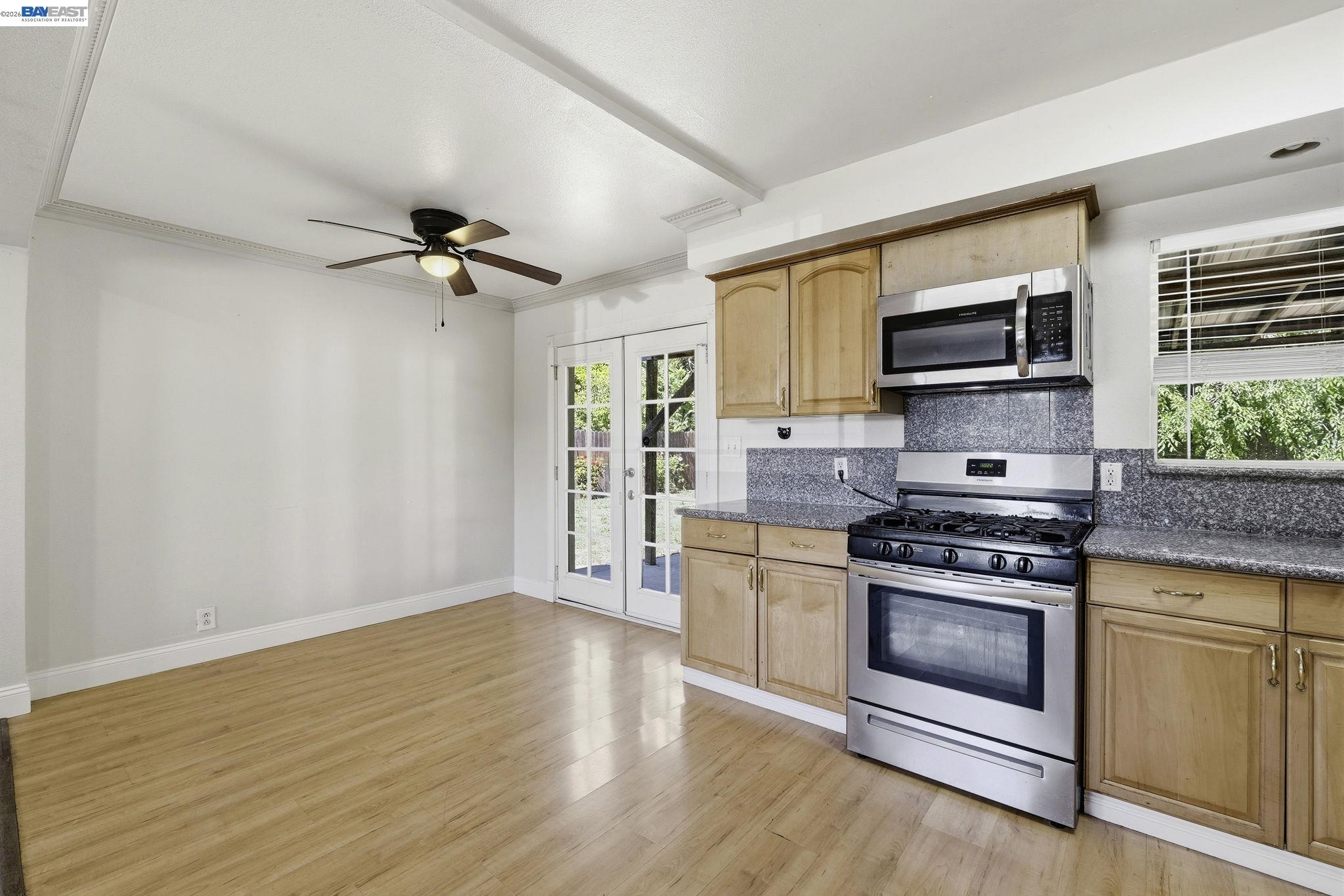 Detail Gallery Image 9 of 33 For 2943 Richard Ave, Concord,  CA 94520 - 3 Beds | 2 Baths