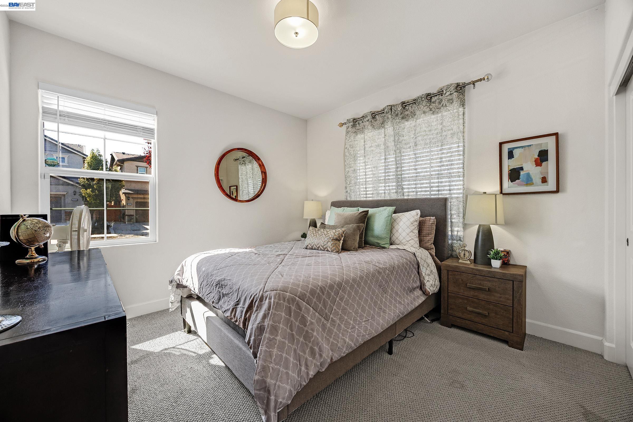 Detail Gallery Image 6 of 33 For 1710 Flora Way, Tracy,  CA 95376 - 4 Beds | 3 Baths