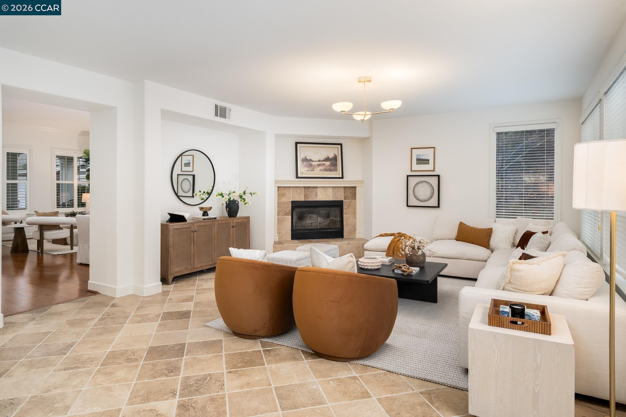 Detail Gallery Image 6 of 47 For 298 Sullivan Ct, Pleasanton,  CA 94566 - 5 Beds | 4/1 Baths