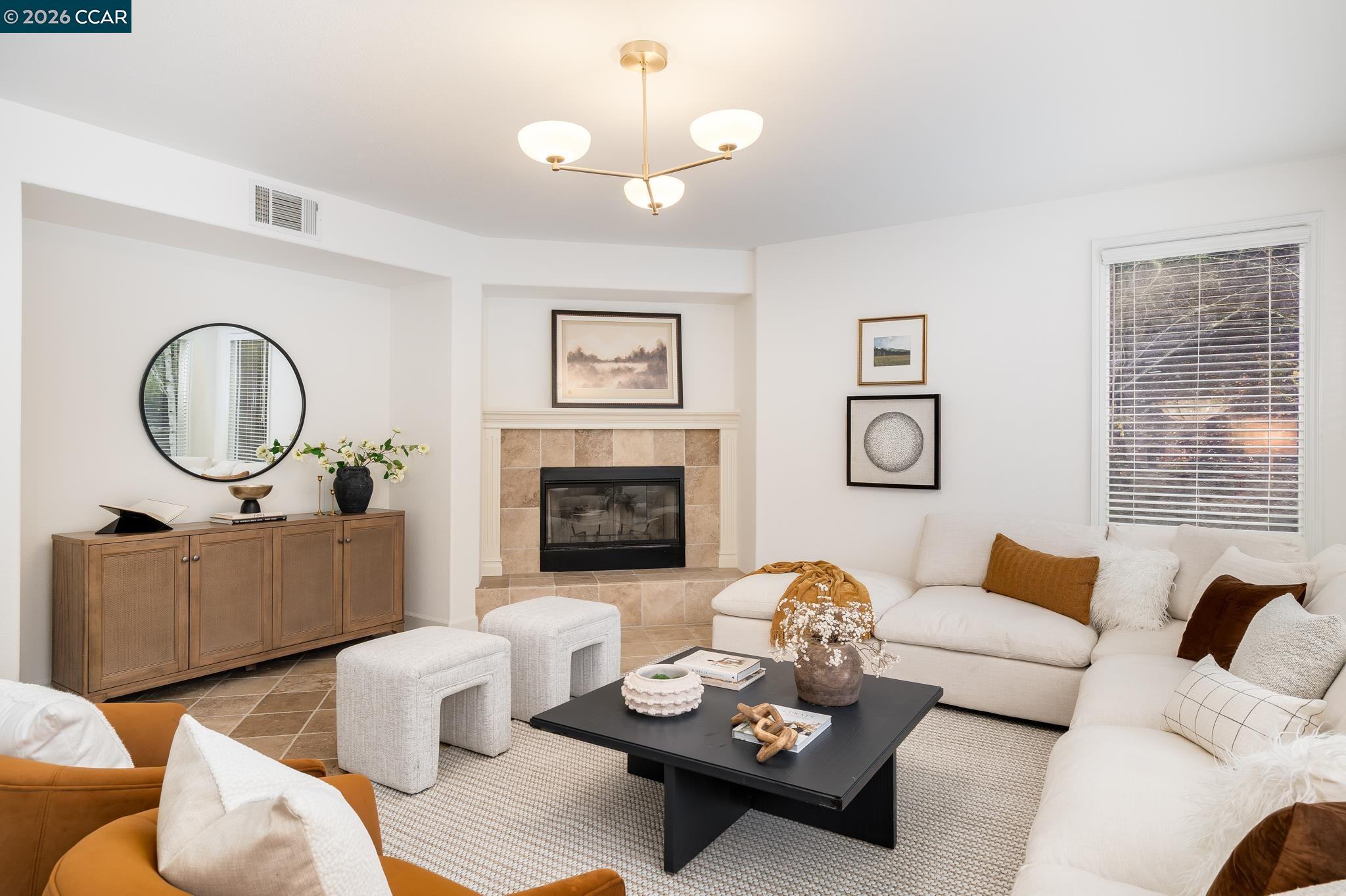 Detail Gallery Image 7 of 47 For 298 Sullivan Ct, Pleasanton,  CA 94566 - 5 Beds | 4/1 Baths