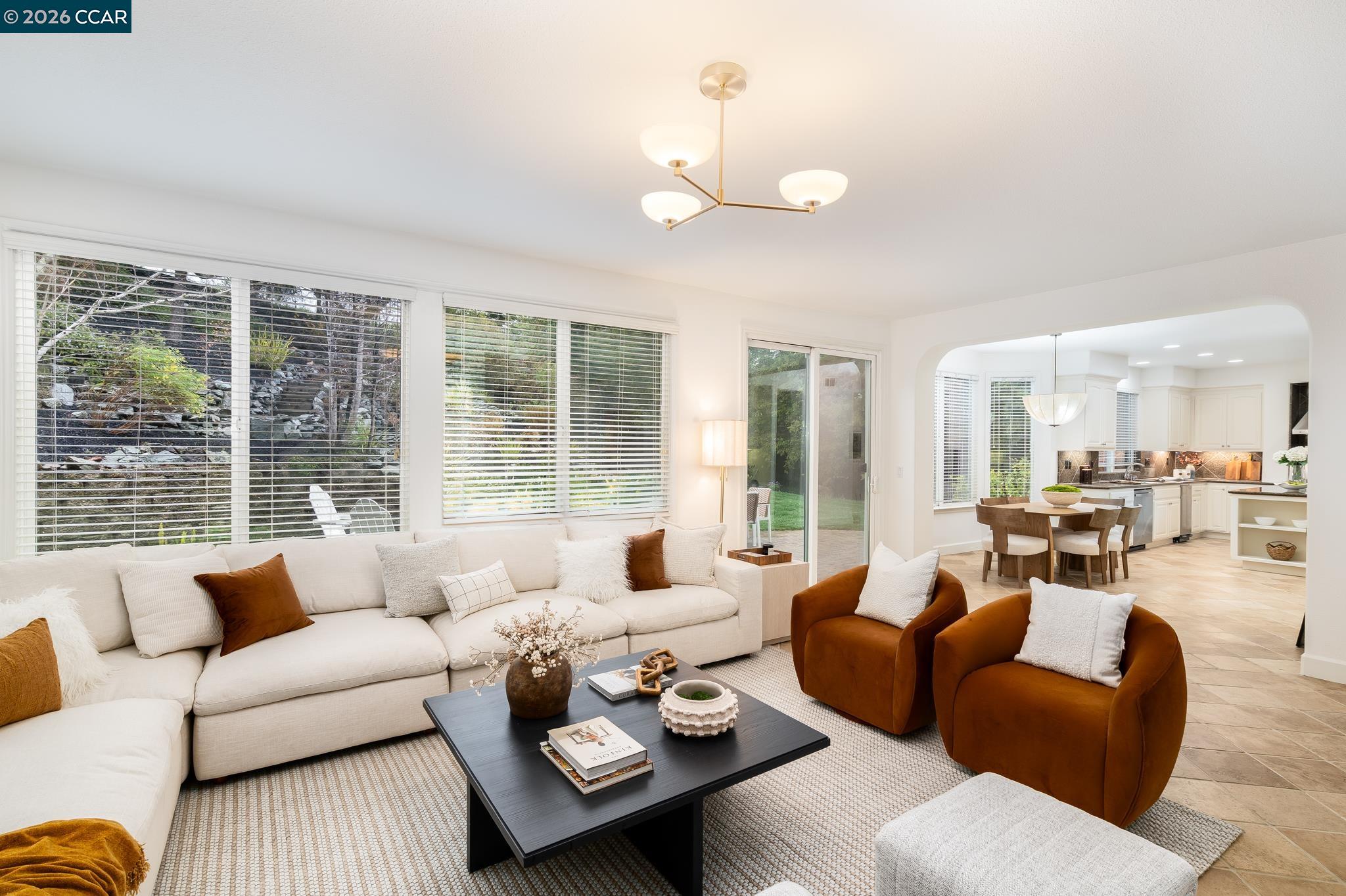 Detail Gallery Image 8 of 47 For 298 Sullivan Ct, Pleasanton,  CA 94566 - 5 Beds | 4/1 Baths