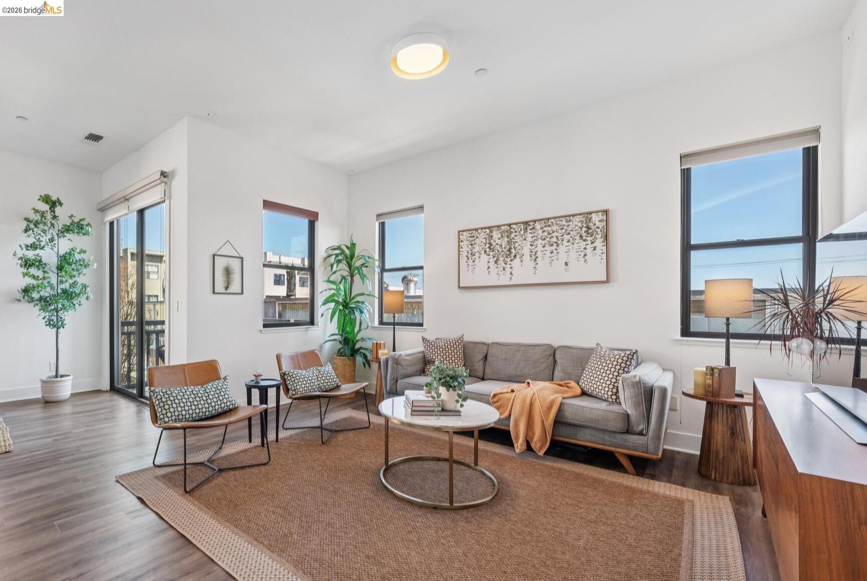 Photo #1: 41130155 Listing: Photo #1