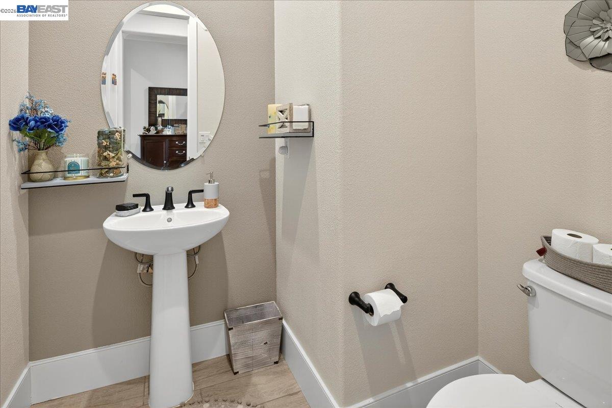 Detail Gallery Image 26 of 41 For 1560 Empire, Lodi,  CA 95242 - 3 Beds | 3 Baths