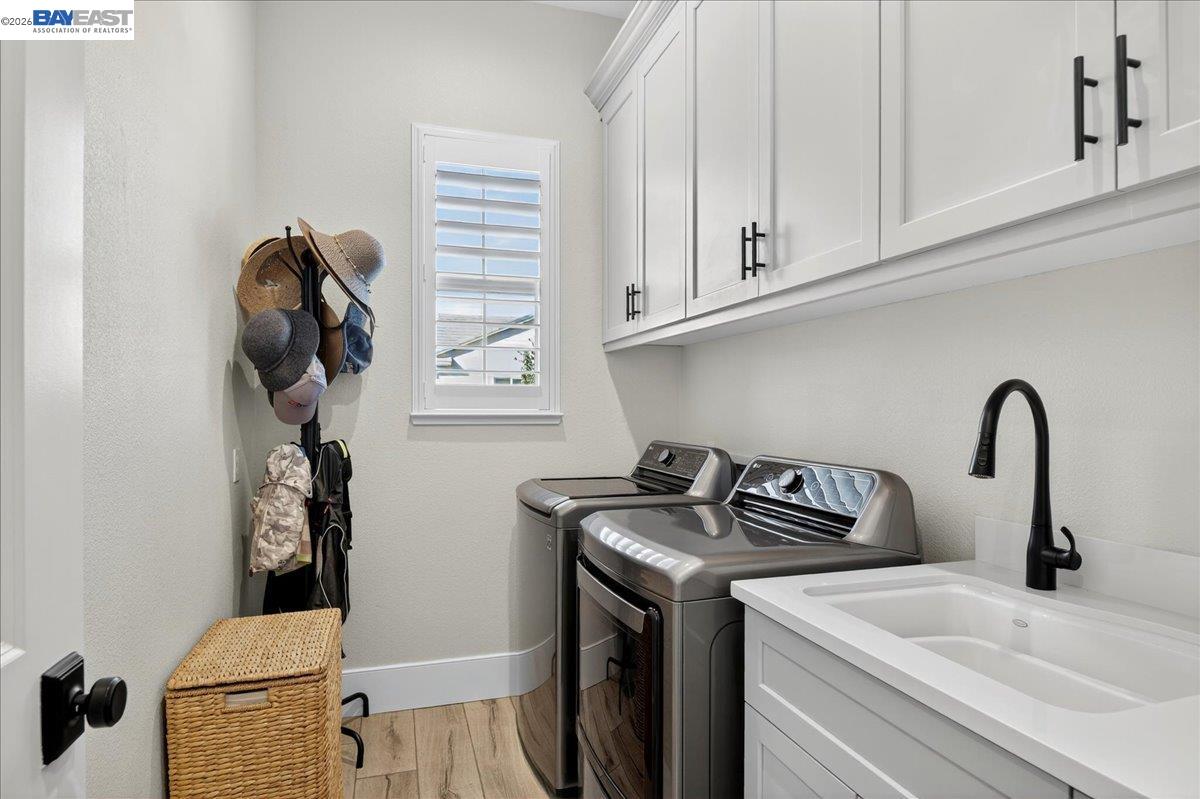 Detail Gallery Image 27 of 41 For 1560 Empire, Lodi,  CA 95242 - 3 Beds | 3 Baths