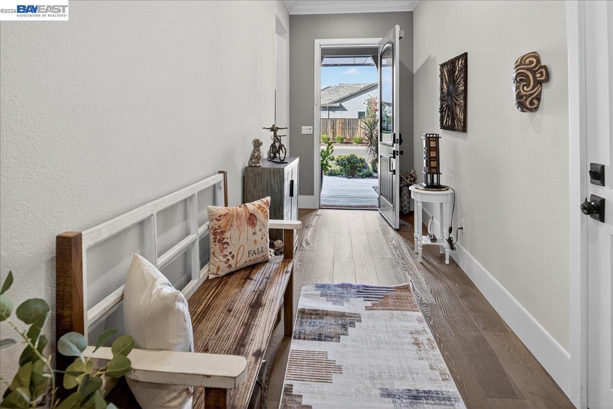 Detail Gallery Image 4 of 41 For 1560 Empire, Lodi,  CA 95242 - 3 Beds | 3 Baths