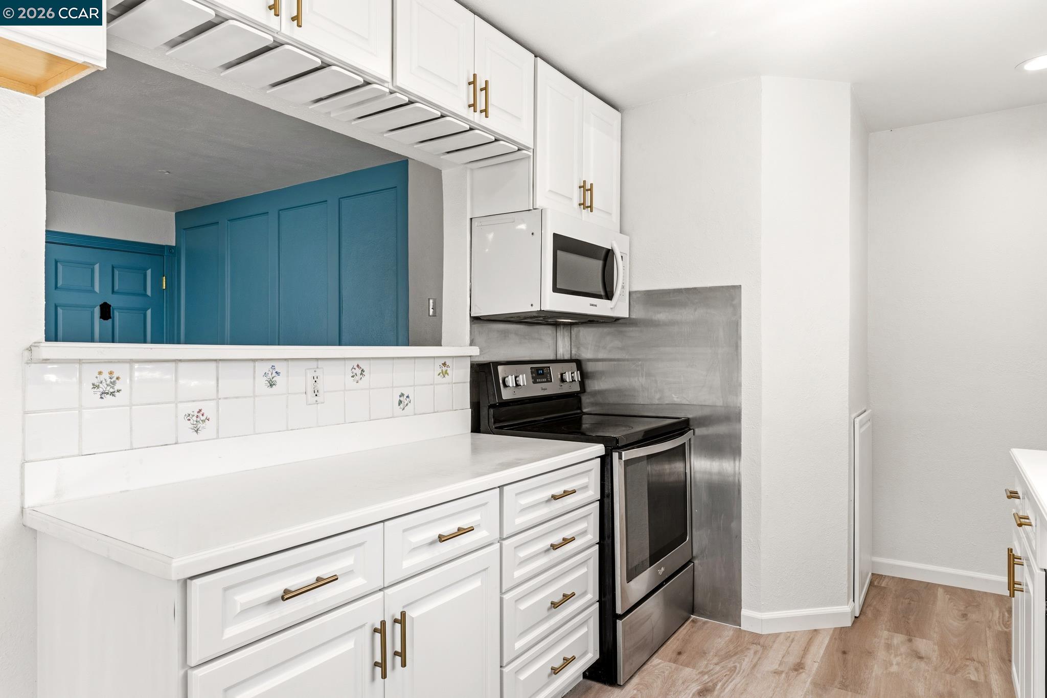 Detail Gallery Image 2 of 34 For 133 Claremont Ave, Vallejo,  CA 94590 - 2 Beds | 1 Baths