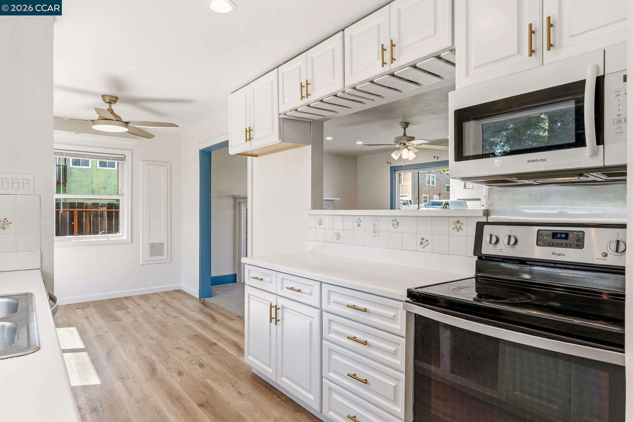 Detail Gallery Image 5 of 34 For 133 Claremont Ave, Vallejo,  CA 94590 - 2 Beds | 1 Baths