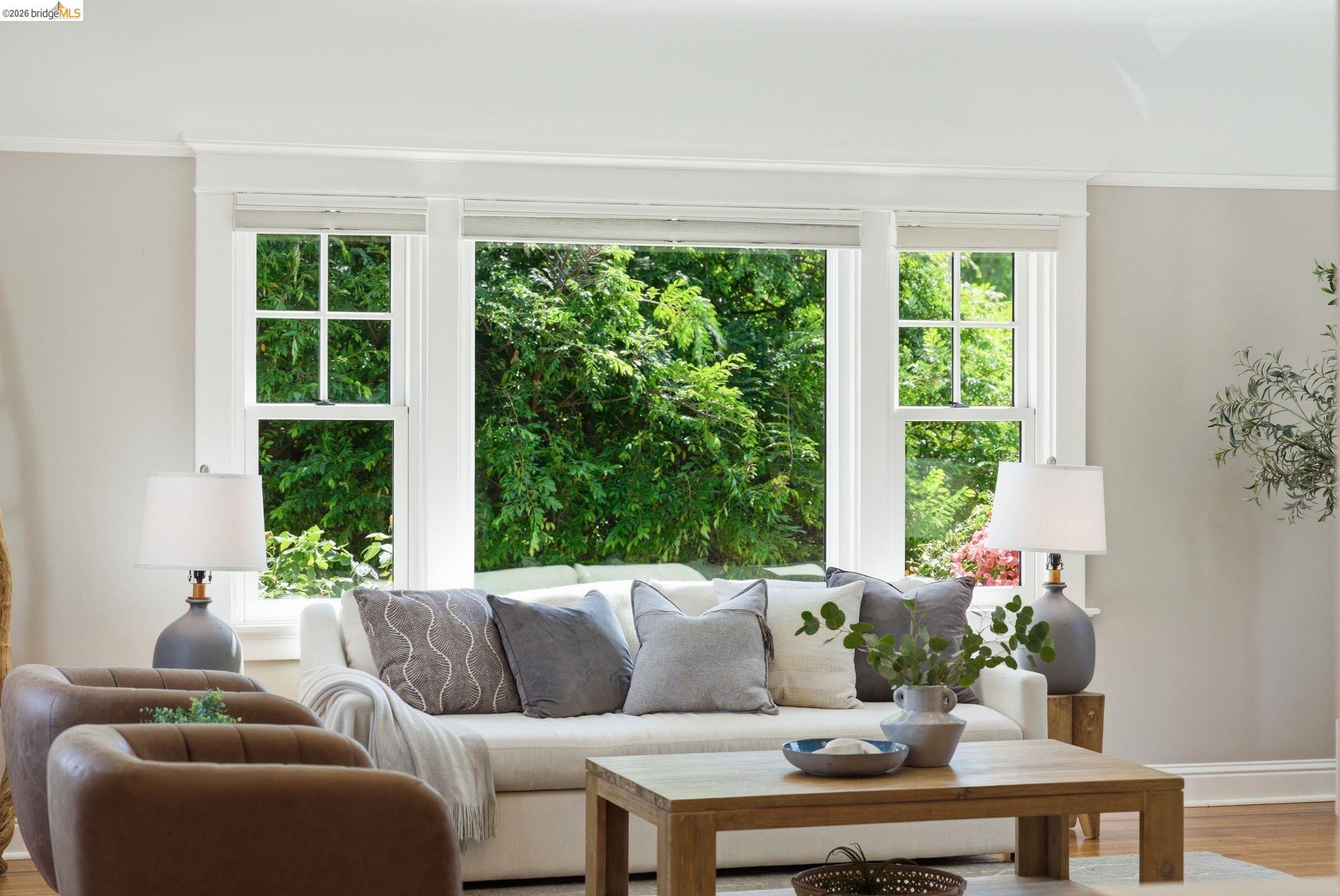 Detail Gallery Image 11 of 60 For 1627 62nd Street, Berkeley,  CA 94703 - 4 Beds | 2 Baths