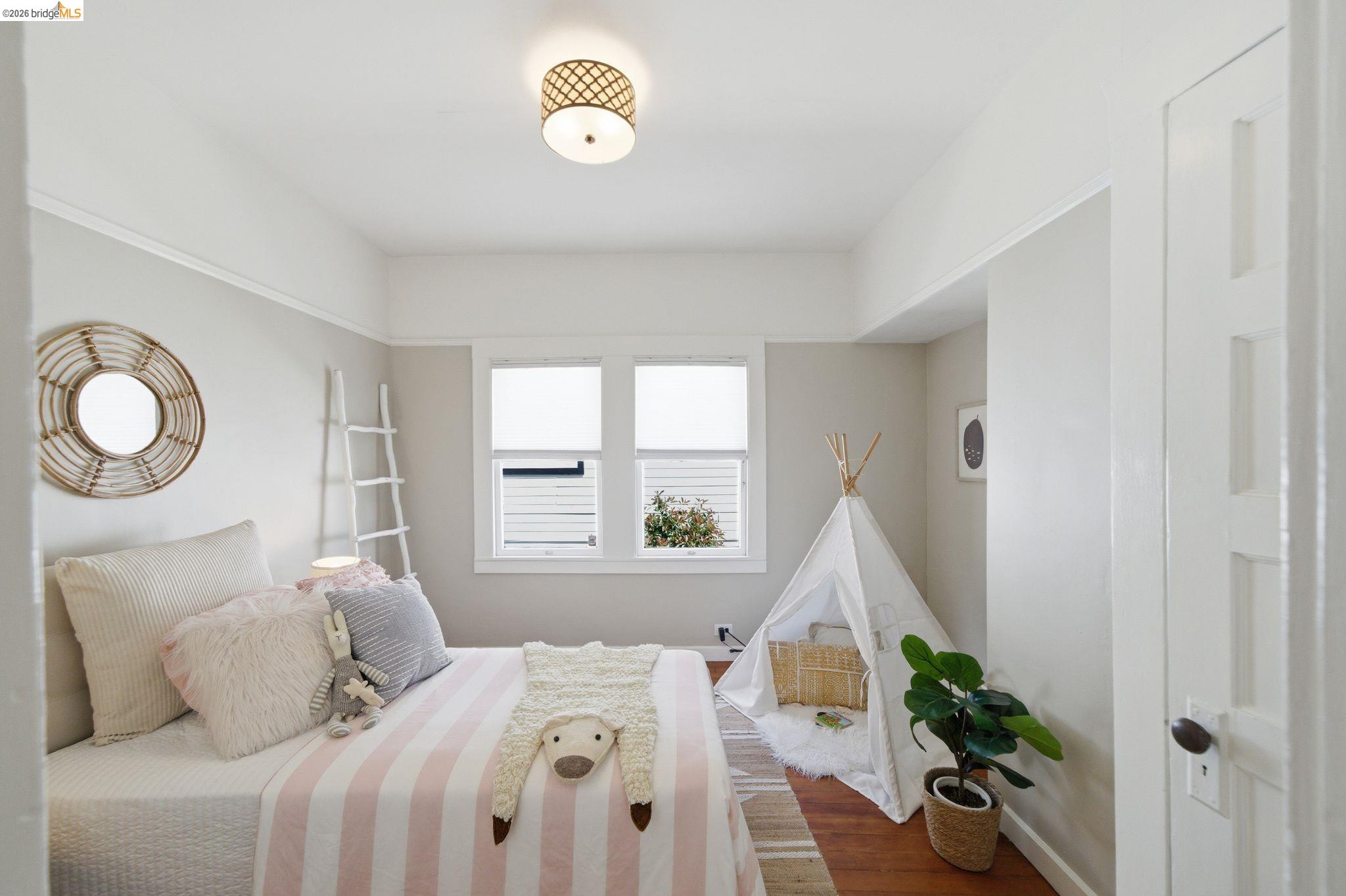 Detail Gallery Image 21 of 60 For 1627 62nd Street, Berkeley,  CA 94703 - 4 Beds | 2 Baths