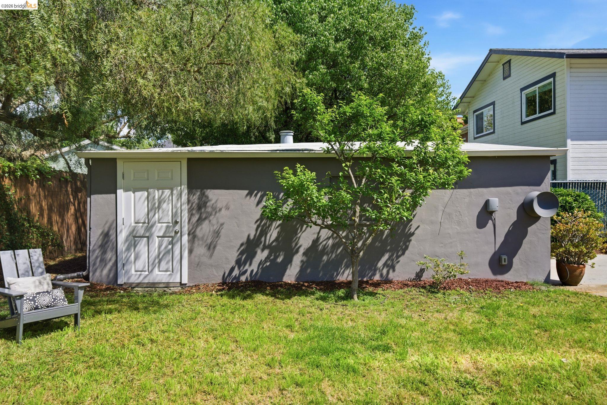 Detail Gallery Image 43 of 60 For 1627 62nd Street, Berkeley,  CA 94703 - 4 Beds | 2 Baths