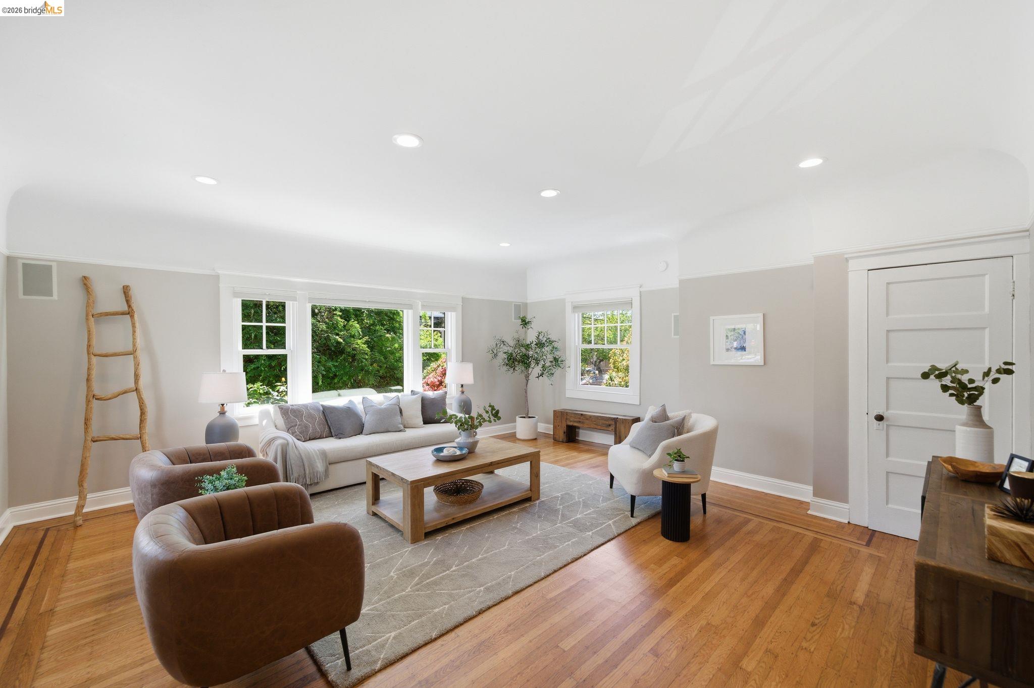 Detail Gallery Image 7 of 60 For 1627 62nd Street, Berkeley,  CA 94703 - 4 Beds | 2 Baths