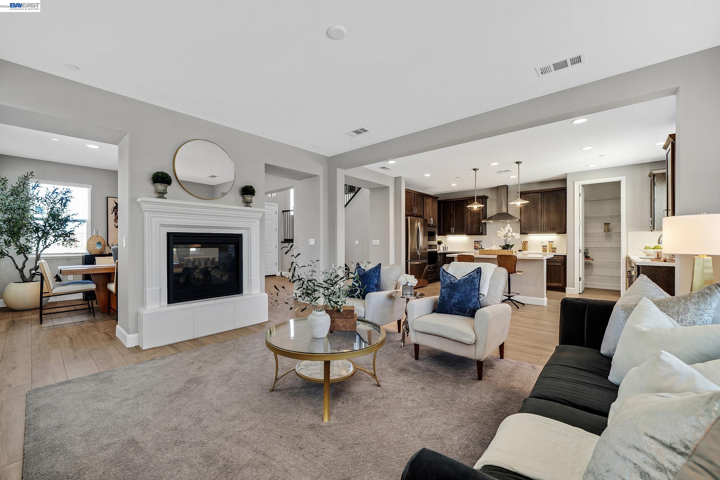 Detail Gallery Image 11 of 53 For 271 Eagle Nest Dr, Oakley,  CA 94561 - 5 Beds | 4/1 Baths