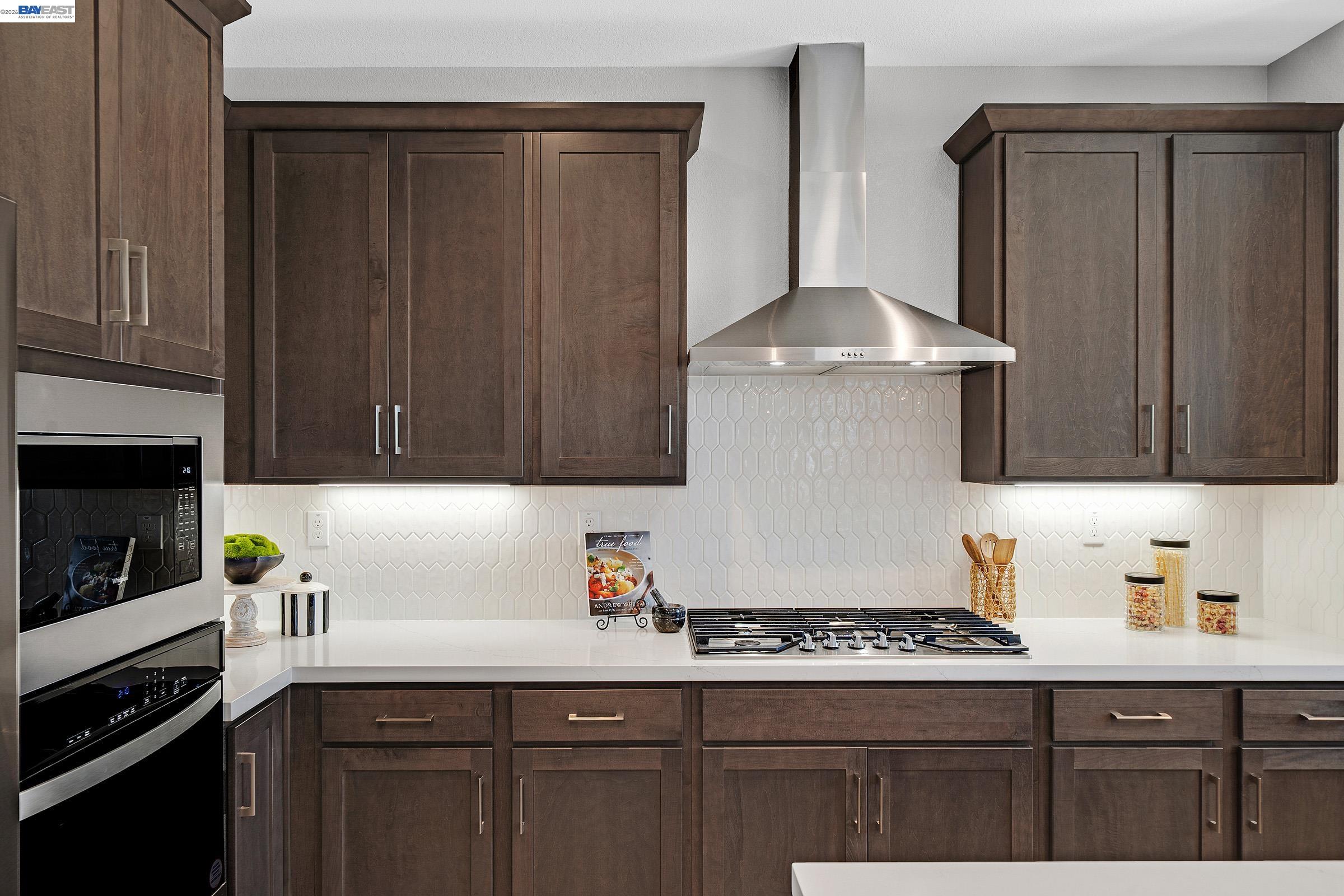 Detail Gallery Image 17 of 53 For 271 Eagle Nest Dr, Oakley,  CA 94561 - 5 Beds | 4/1 Baths