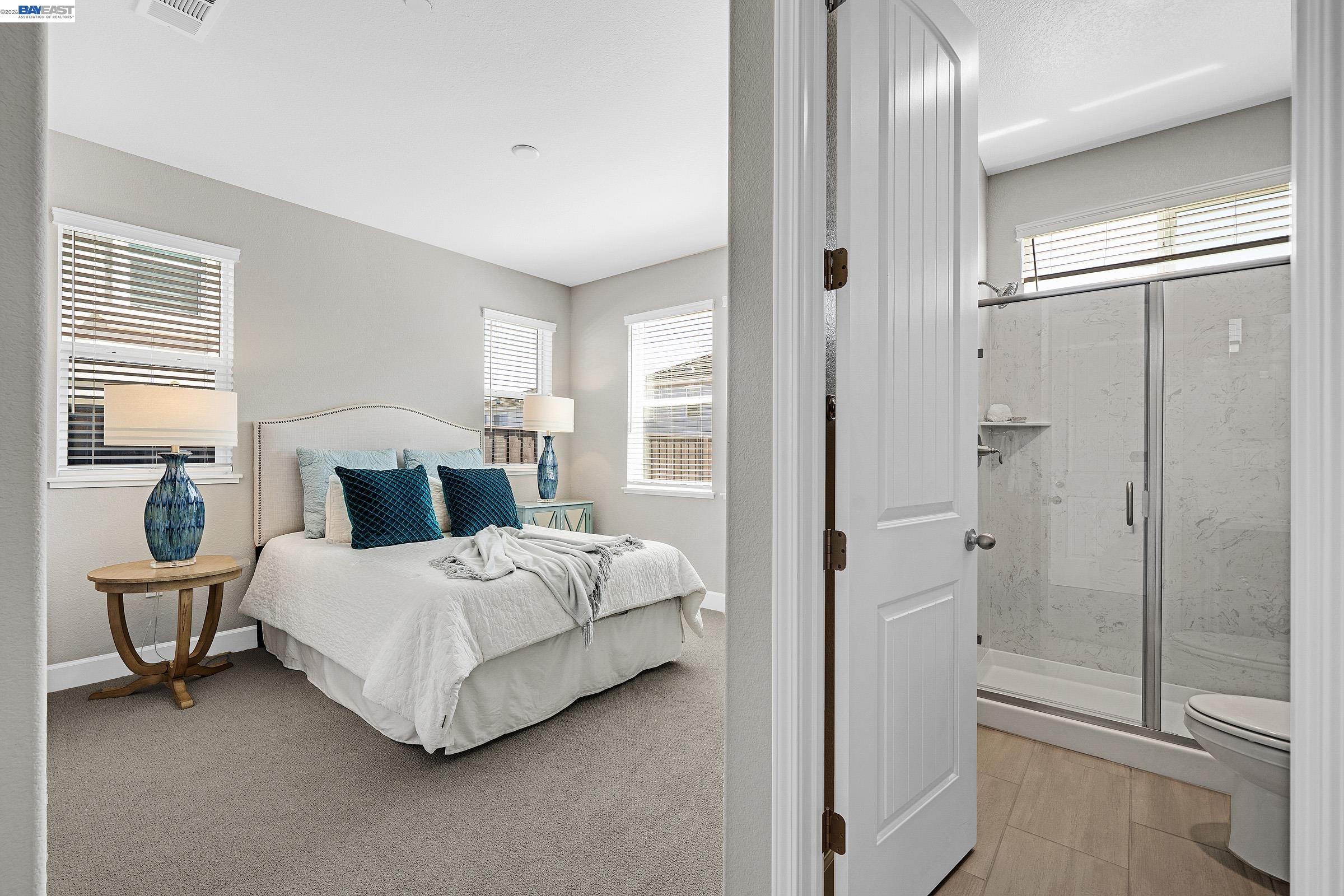 Detail Gallery Image 18 of 53 For 271 Eagle Nest Dr, Oakley,  CA 94561 - 5 Beds | 4/1 Baths