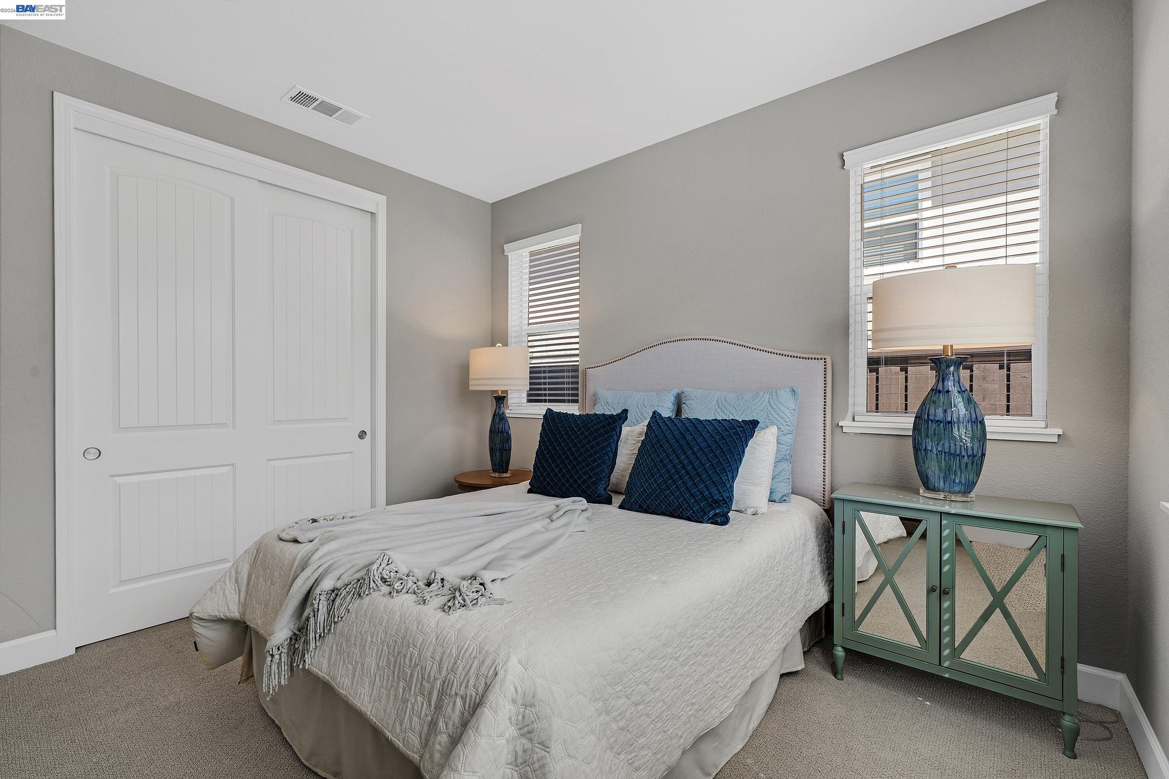 Detail Gallery Image 20 of 53 For 271 Eagle Nest Dr, Oakley,  CA 94561 - 5 Beds | 4/1 Baths