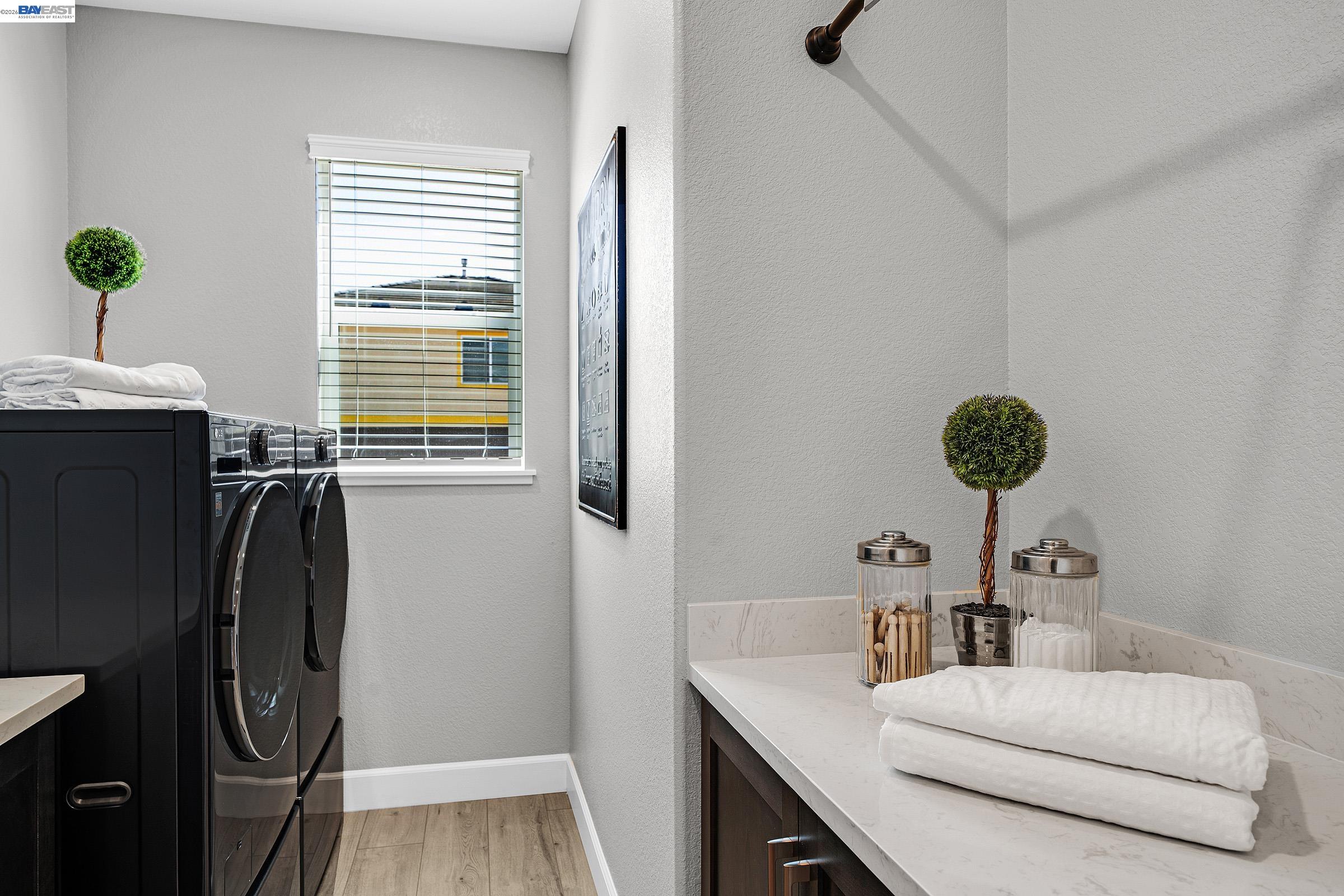 Detail Gallery Image 23 of 53 For 271 Eagle Nest Dr, Oakley,  CA 94561 - 5 Beds | 4/1 Baths